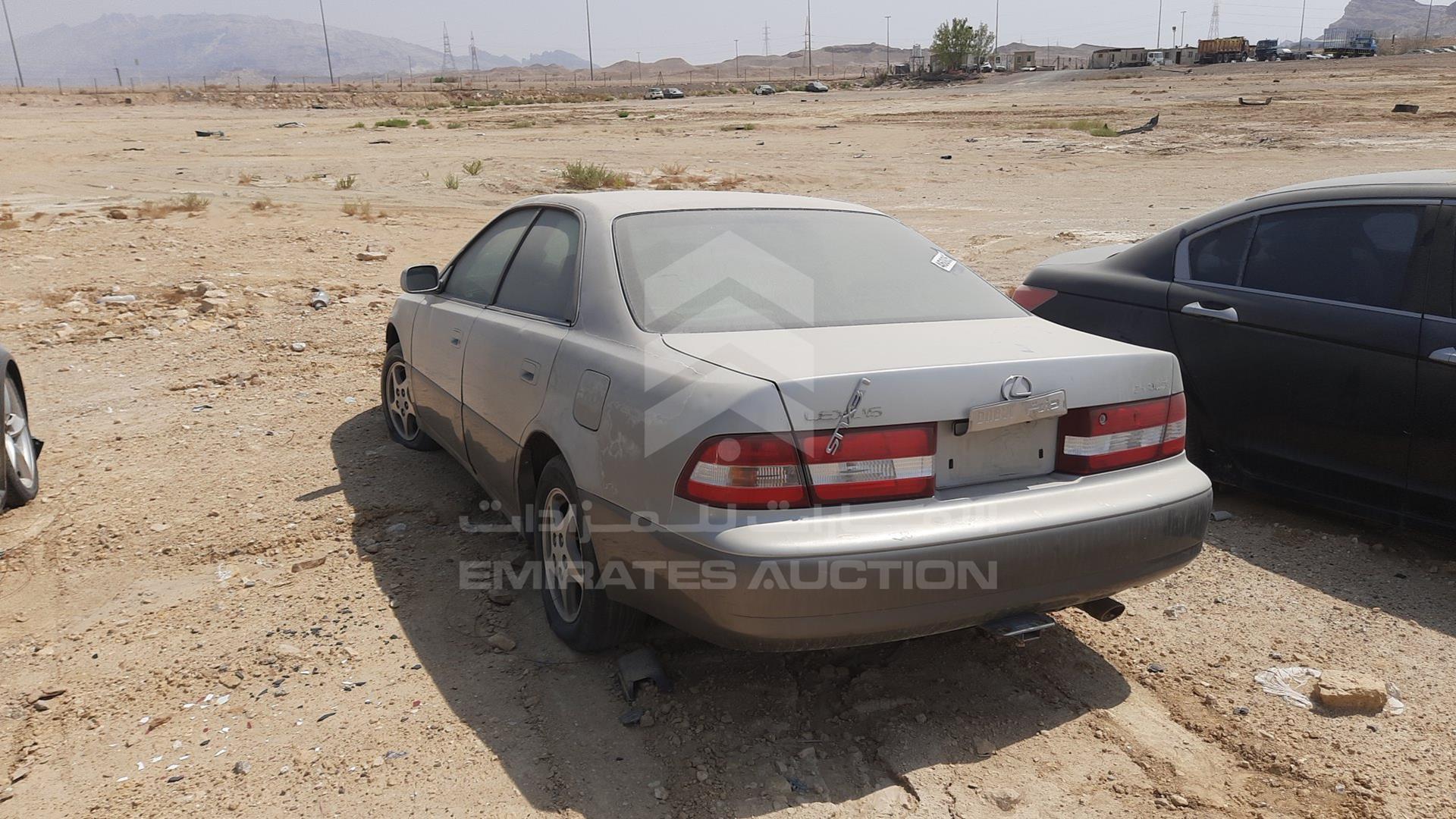 2000 LEXUS ES 300 VIN: JT8BF28G7Y0271877