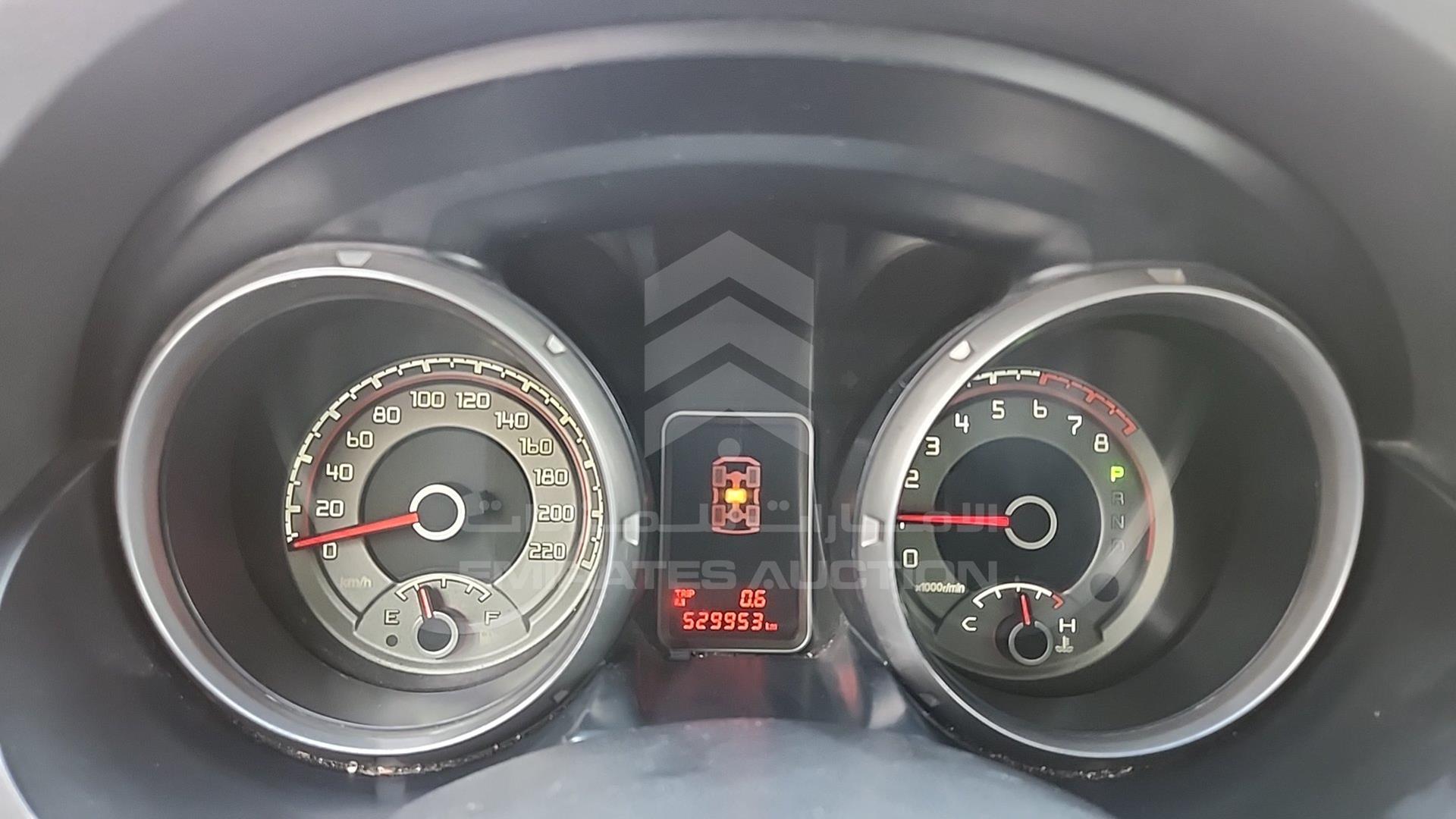2014 MITSUBISHI PAJERO VIN: JMYLRV95WEJ717770