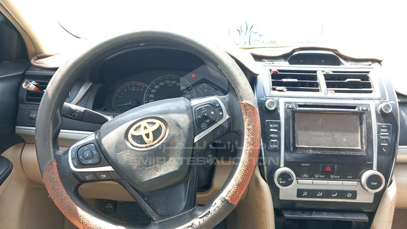 6T1BF9FK0CX386855 Auction: EmiratesAuction Lot: 403871 6T1BF9FK0CX386855 Toyota Camry 2012 WHITE Photo 15