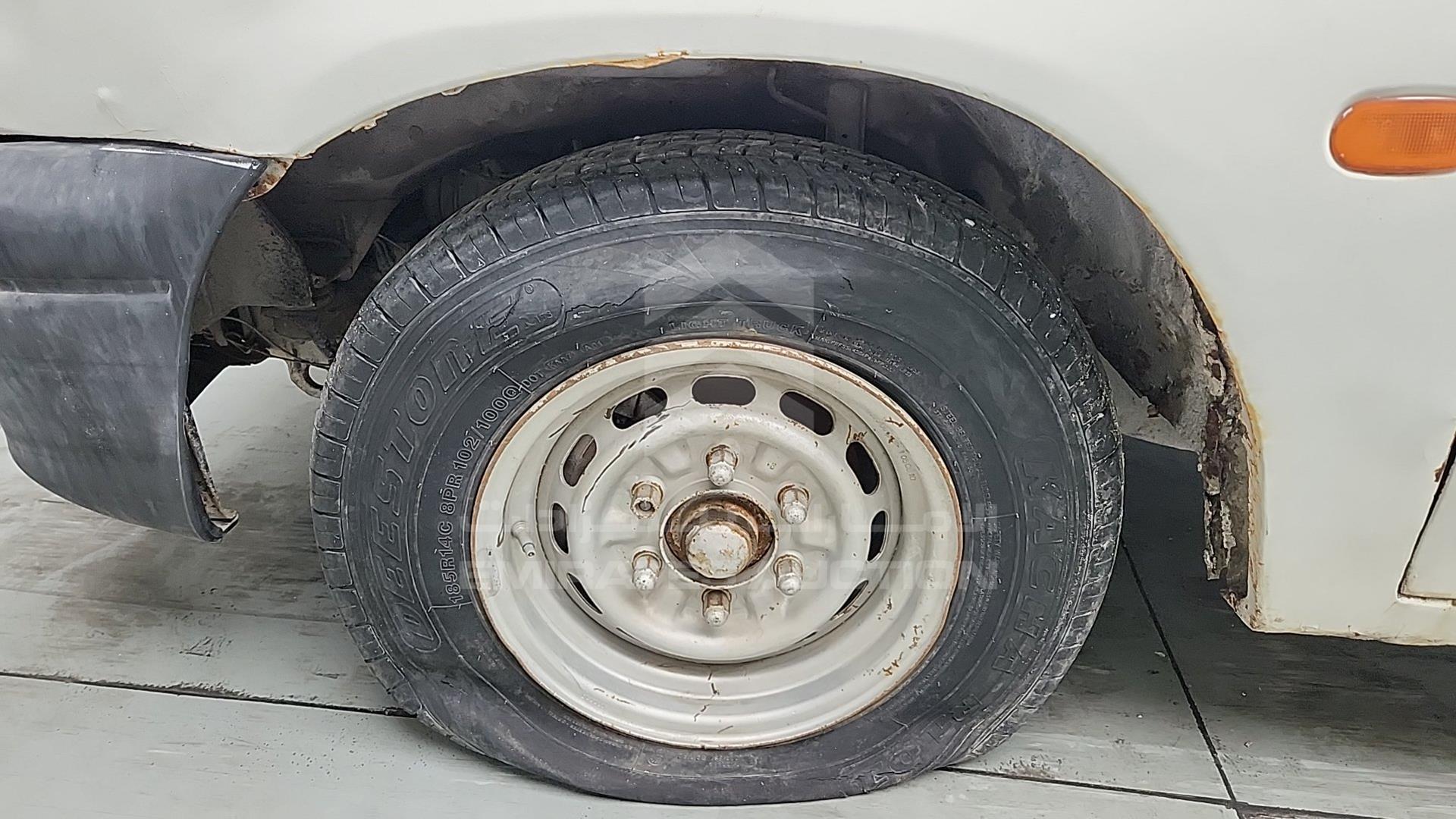 1998 MITSUBISHI L 200 VIN: MMBJNK640WD062214