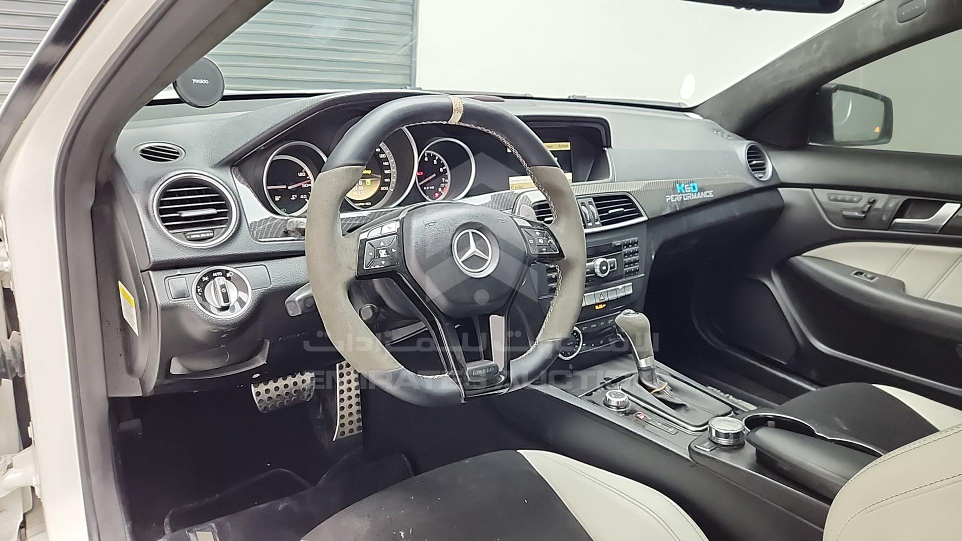 2012 MERCEDES C 63 AMG VIN: WDDGJ7HB0CF833170
