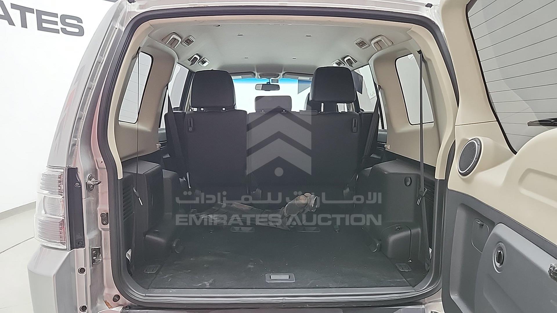 2020 MITSUBISHI PAJERO VIN: JE4MR62M7LJ713055