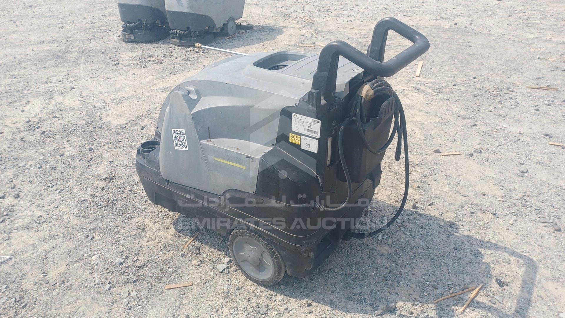 0 UNDEFINED HIGH PRESSURE CAR WASH UNIT VIN: 012144GREY