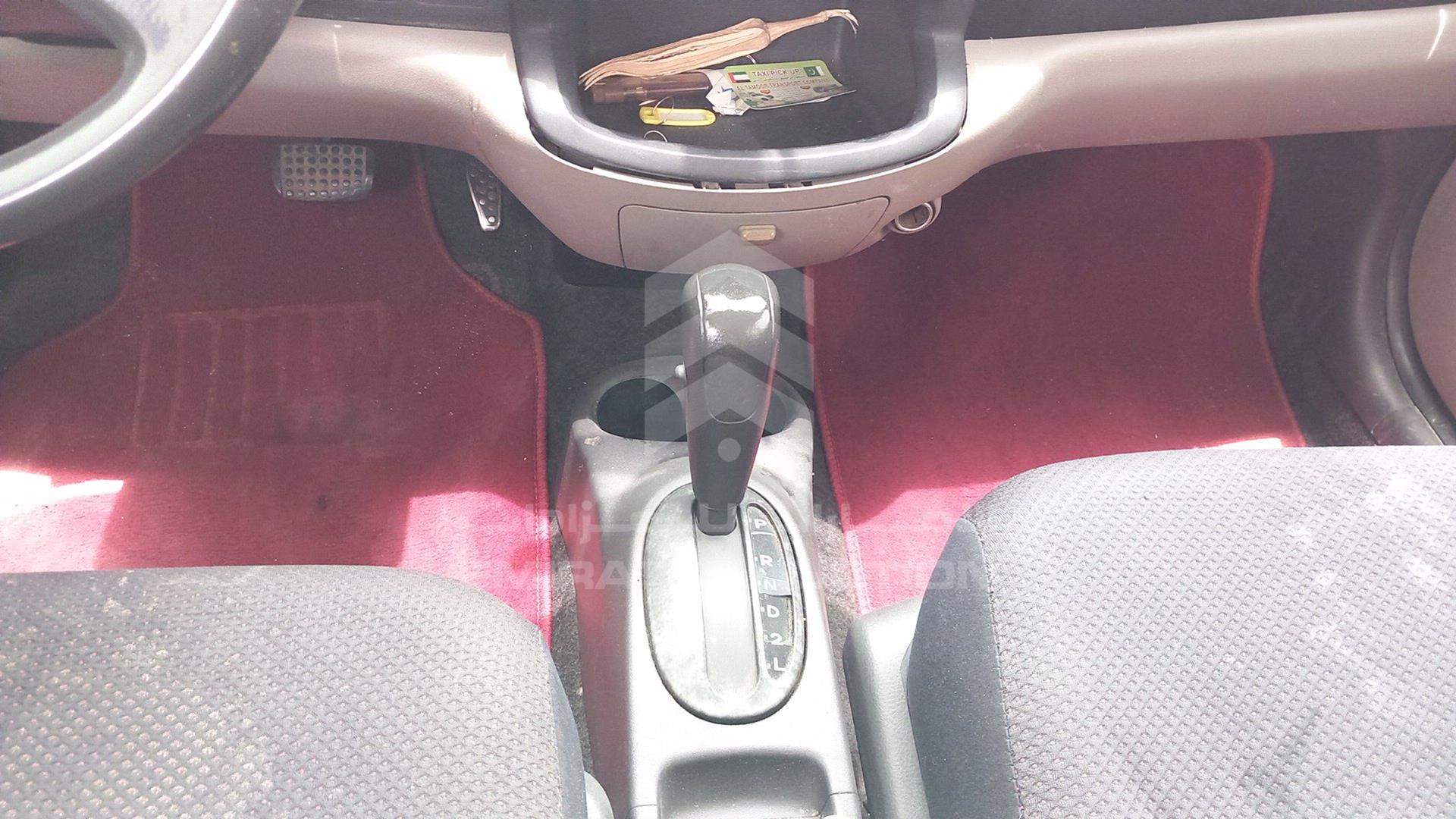 2005 DAIHATSU SIRION VIN: JD1GM301451007208