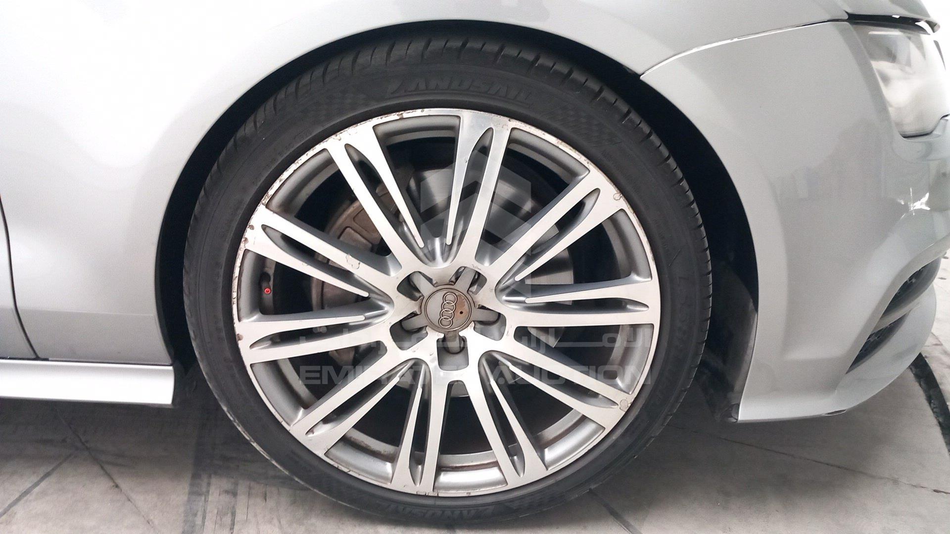 2013 AUDI A7 VIN: WAUSGC4G6DN000958