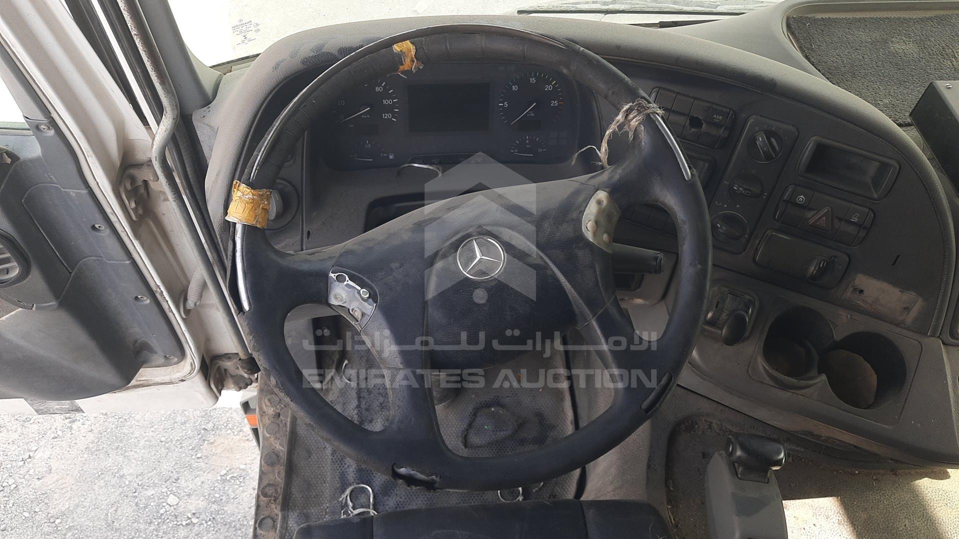 2007 MERCEDES ACTROS VIN: WDAKHCAA77L185234