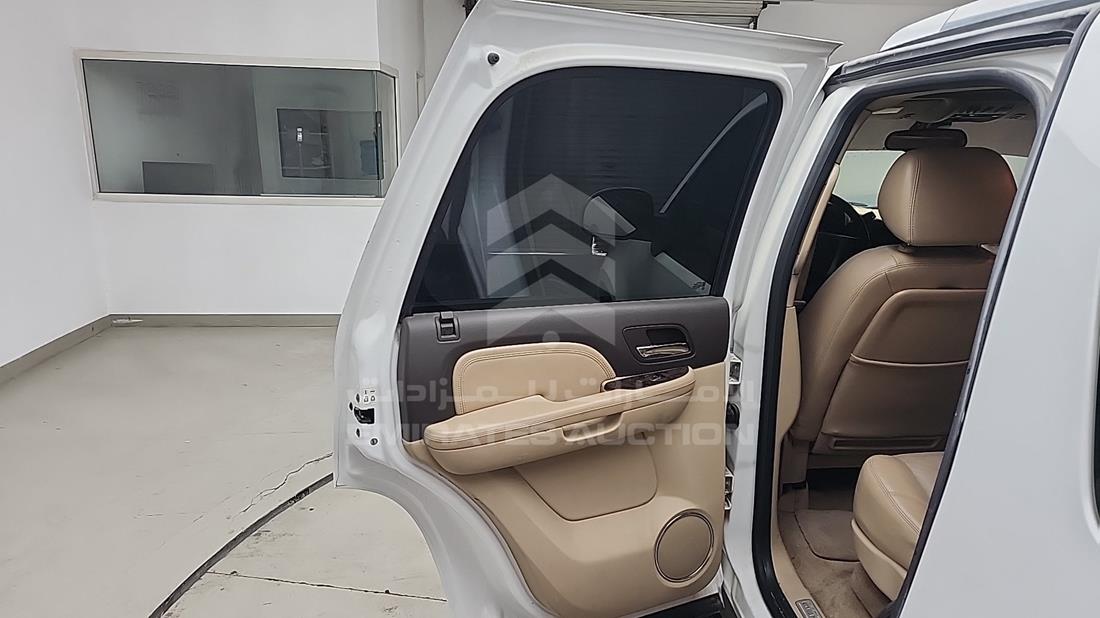 2009 GMC Yukon — Rear Left Door — Photo 20
