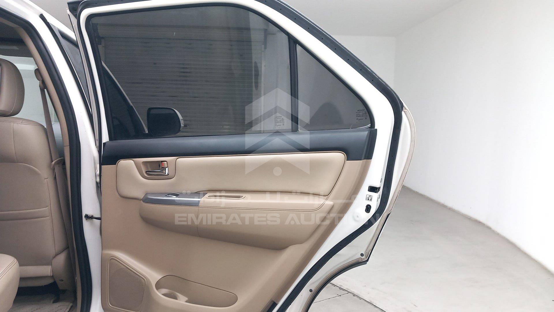 2015 TOYOTA FORTUNER VIN: MHFYX59G7F8068399