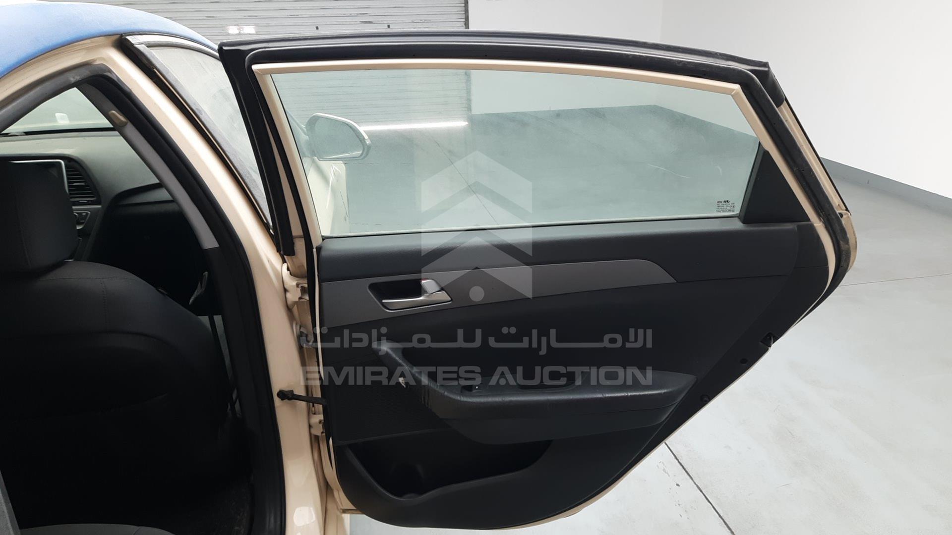 2019 HYUNDAI SONATA HYBRID VIN: KMHE24136KA093096