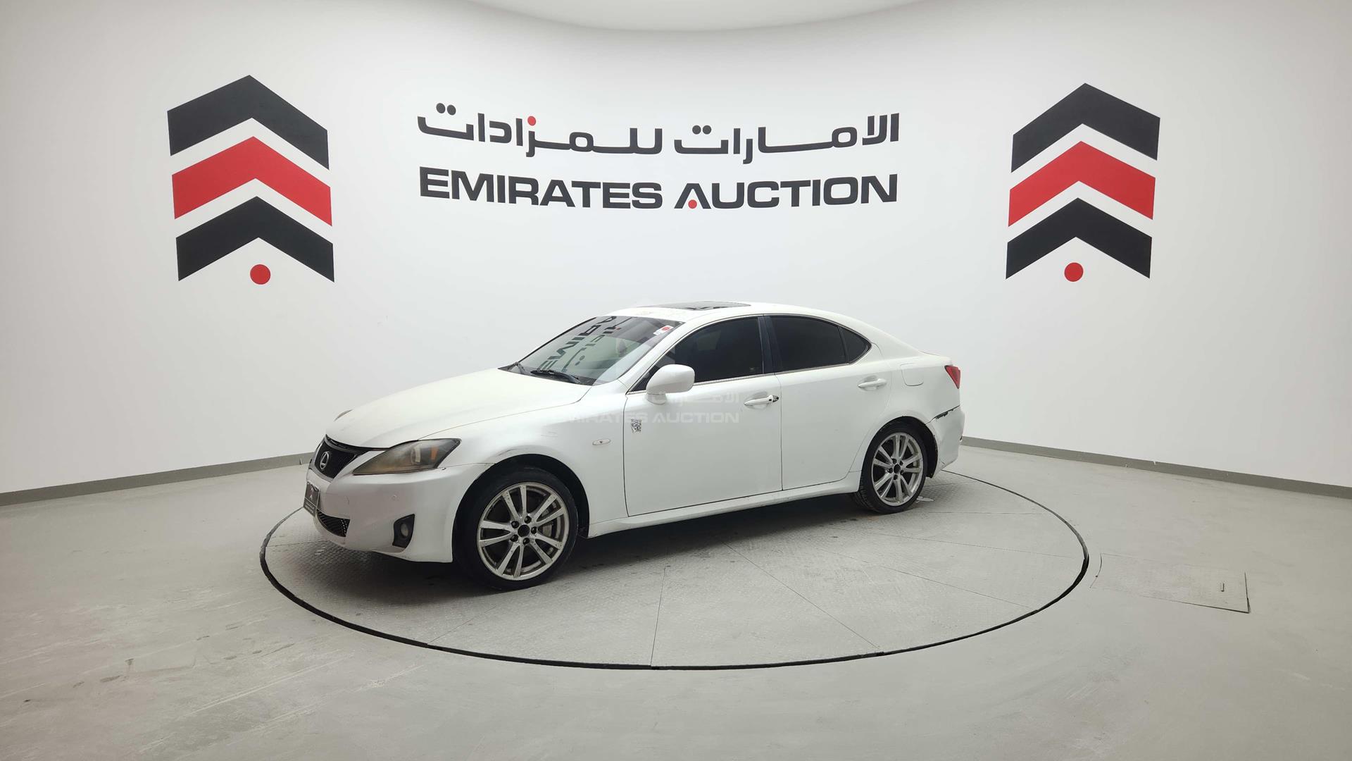 2007 LEXUS --- VIN: JTHBG262X72001369