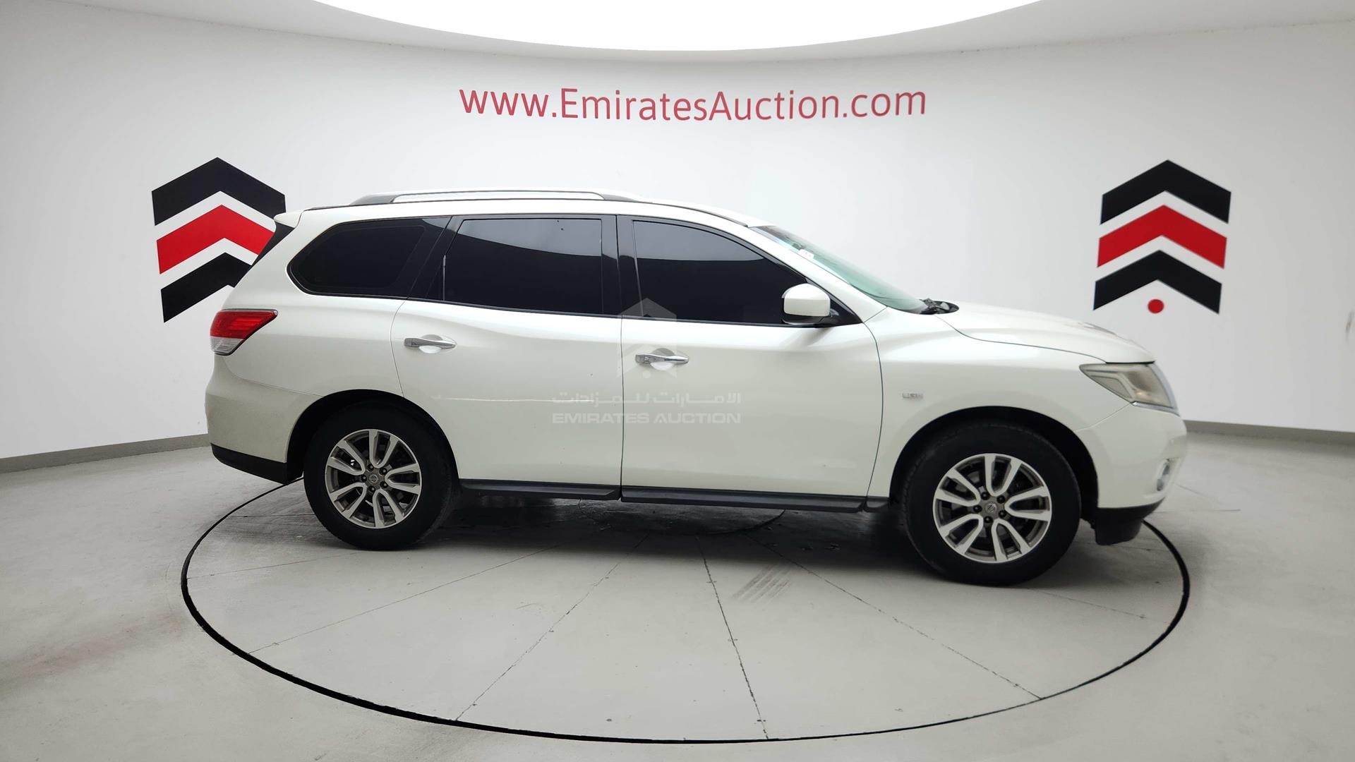 2015 NISSAN PATHFINDER VIN: 5N1AR2M54FC664462