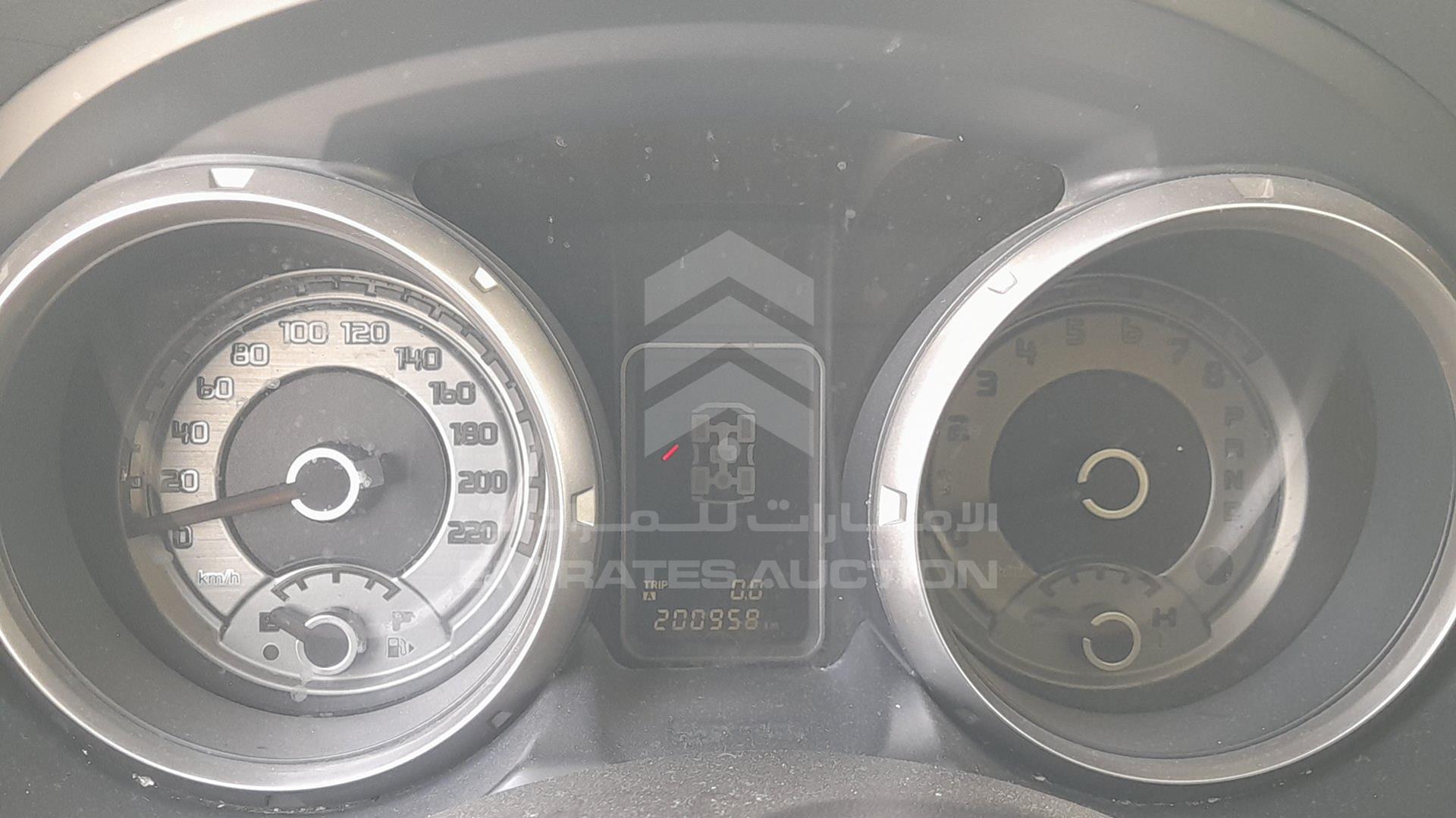 2008 MITSUBISHI PAJERO VIN: JMYLRV93W8J721894