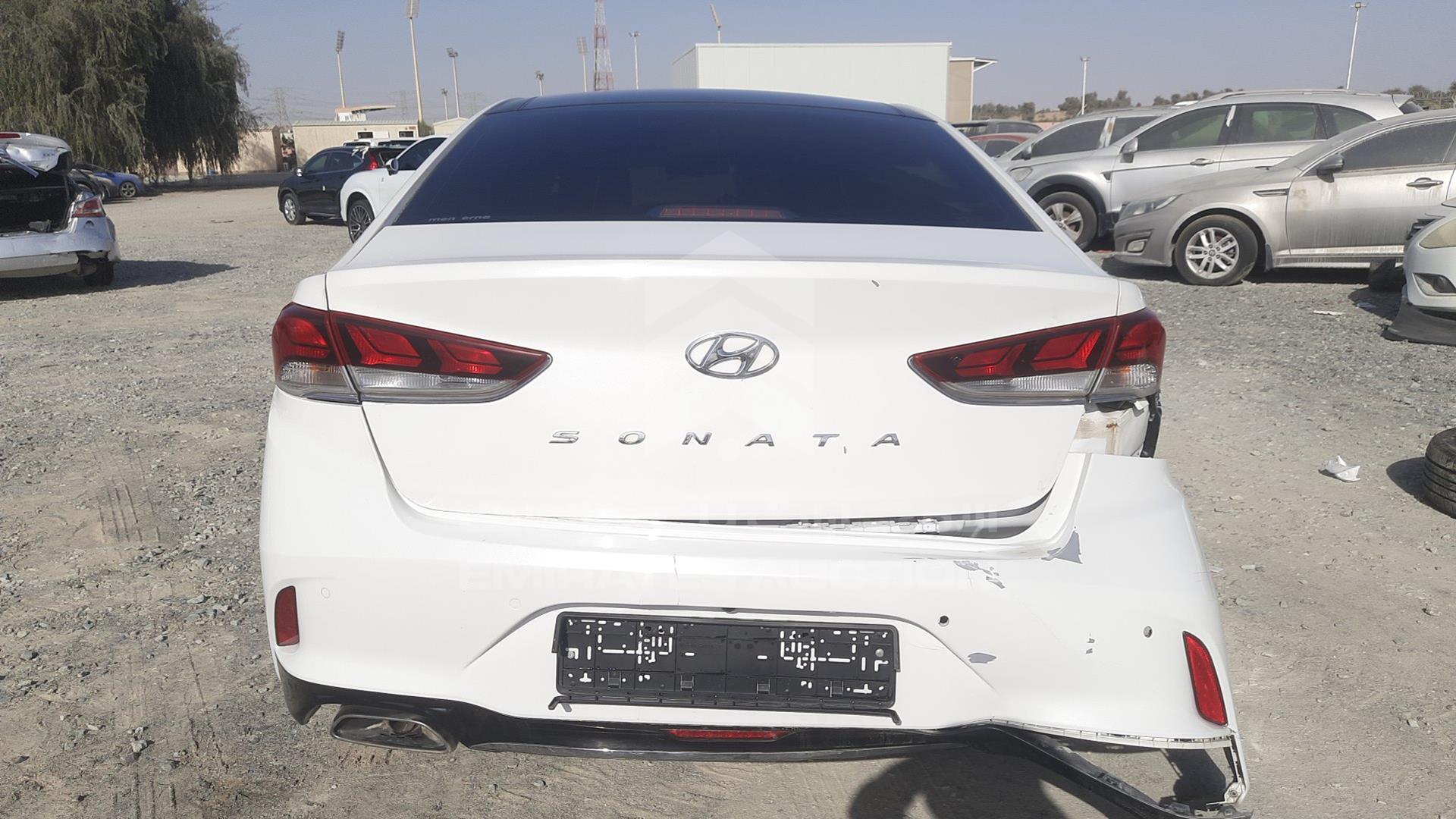 2018 HYUNDAI SONATA VIN: KMHE241G1JA419355
