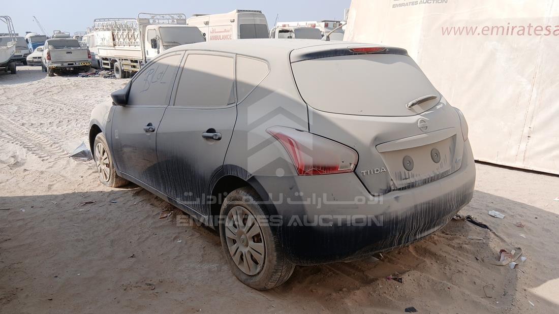 نيسان تيدا 2015 — الزاوية الخلفية اليسرى — صورة 6