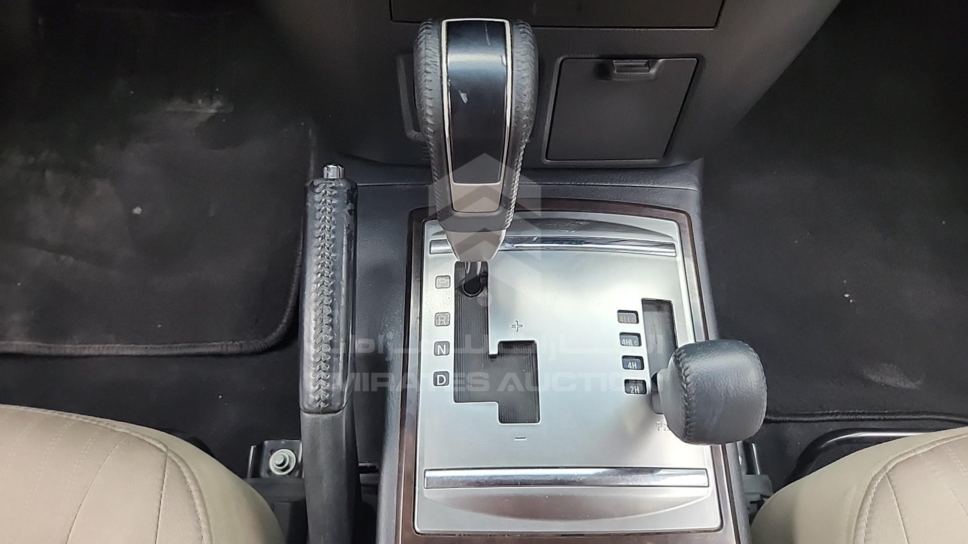 2014 MITSUBISHI PAJERO VIN: JMYLRV95WEJ708829