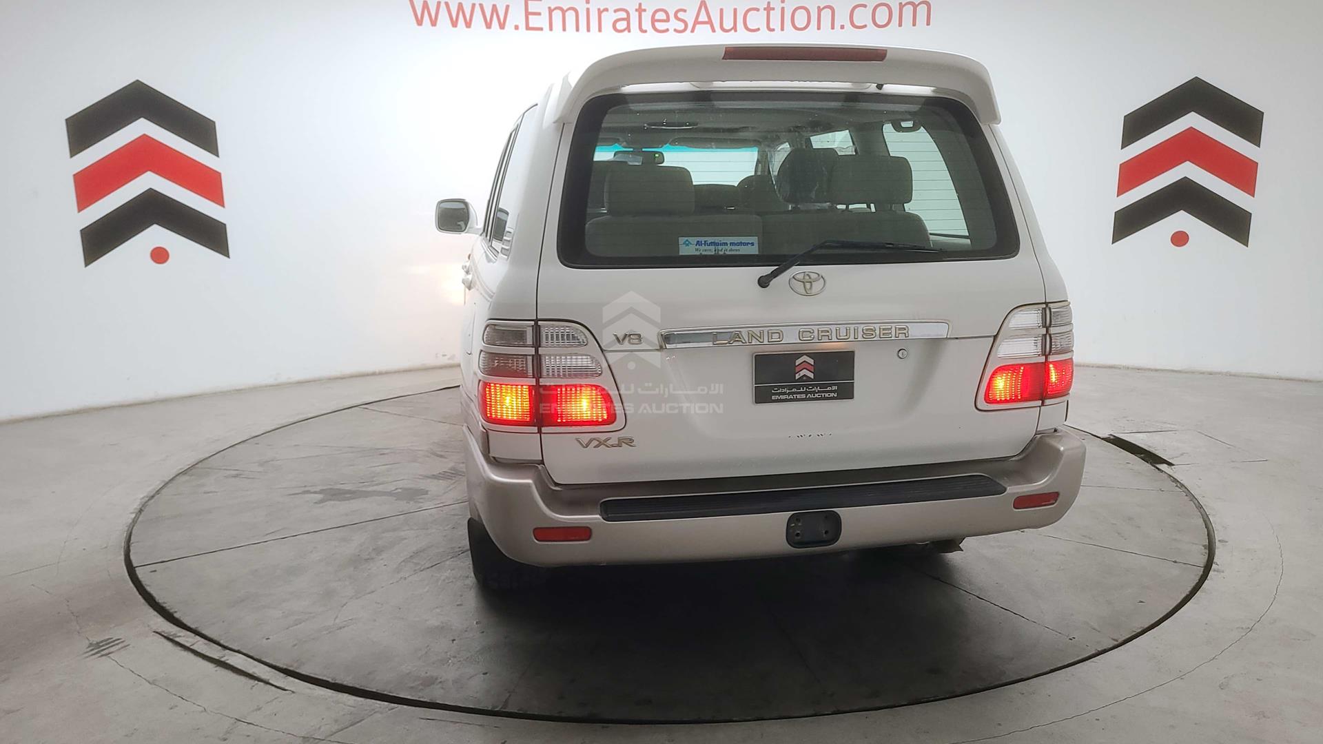 2004 TOYOTA LAND CRUISER VIN: JTEHT05J442060123