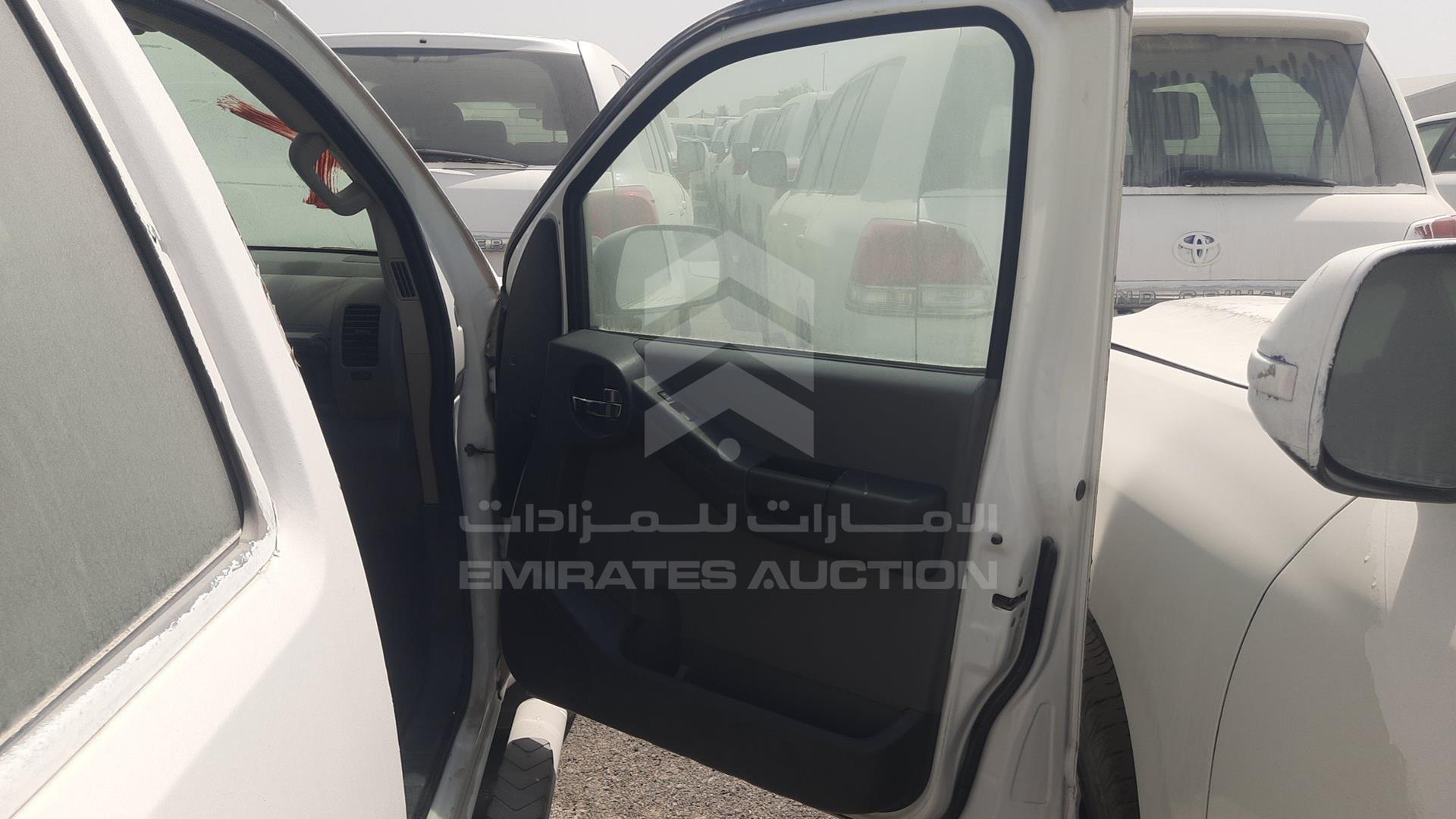 2014 NISSAN XTERRA VIN: 5N1AN0N69EN801017