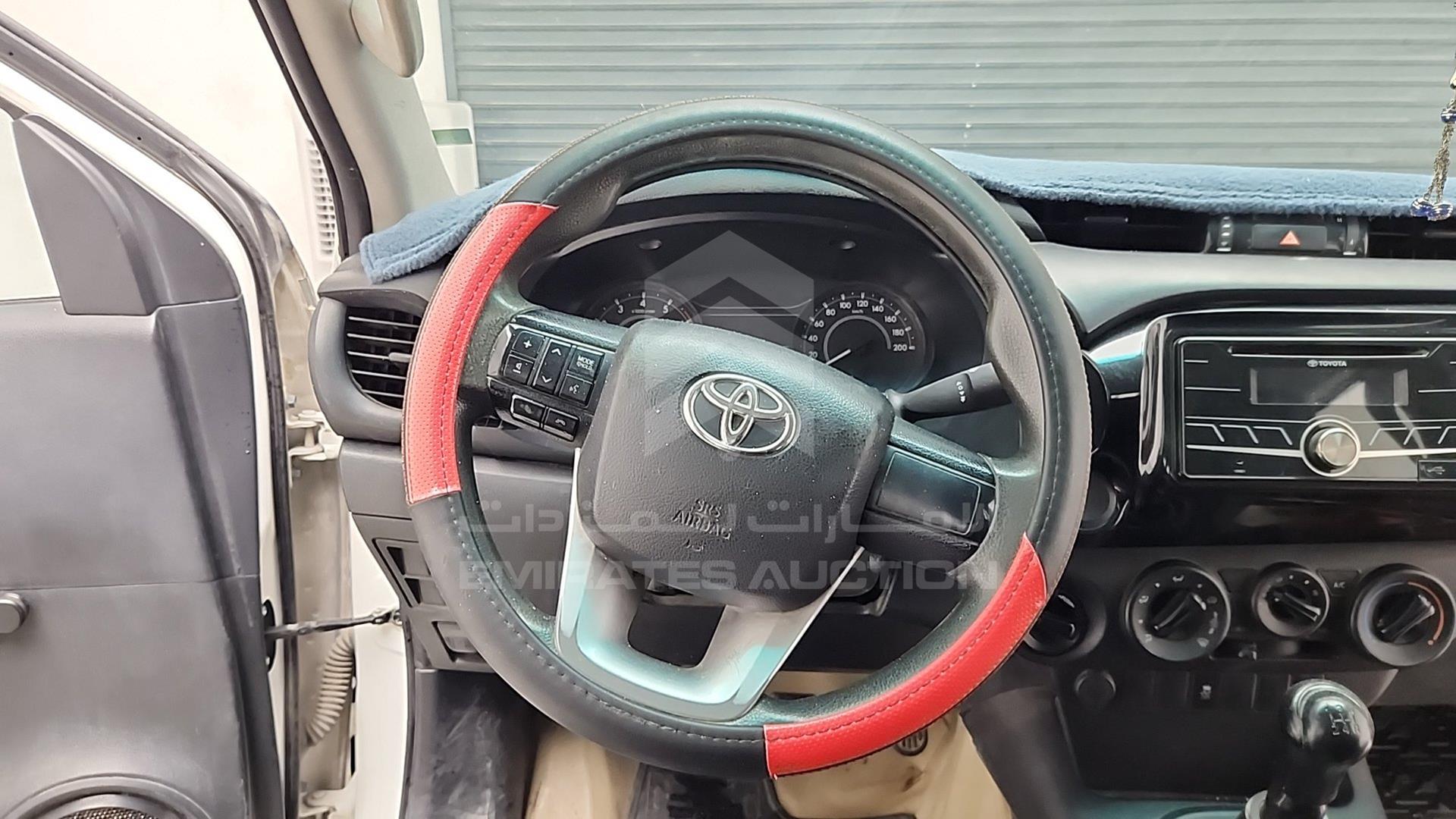2019 TOYOTA HILUX VIN: MR0DX9CD1K2521317