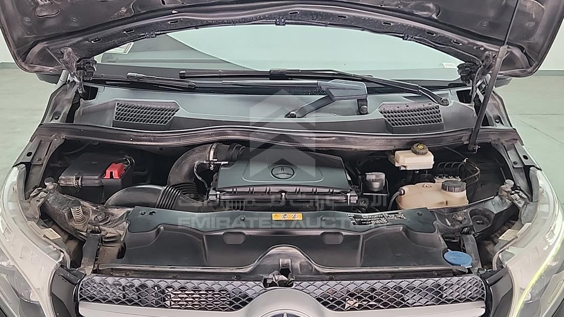 مرسيدس V 250 2021 — خليج المحرك — صورة 29