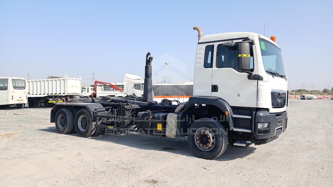2014 Man — Front Right Angle — Photo 10