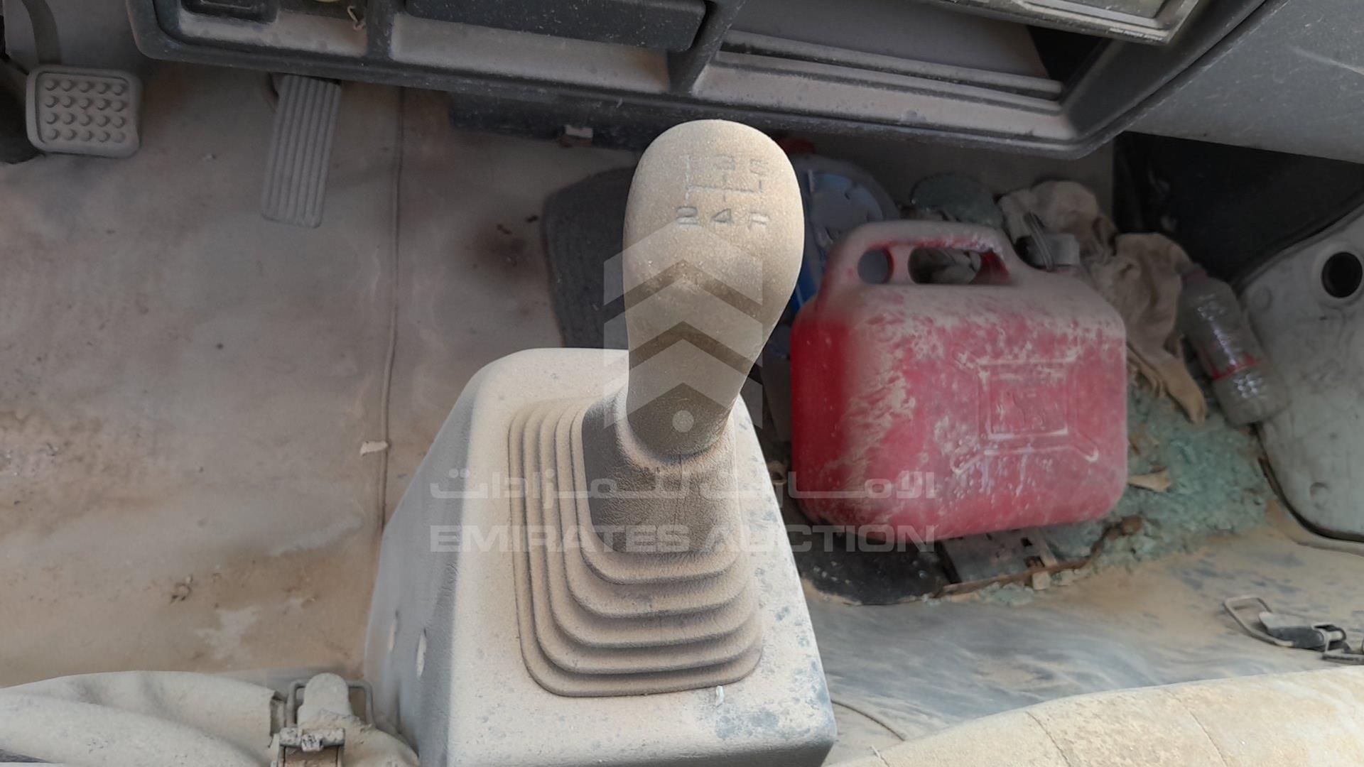 2004 MITSUBISHI L 300 VIN: JMYGNP03V5A770856