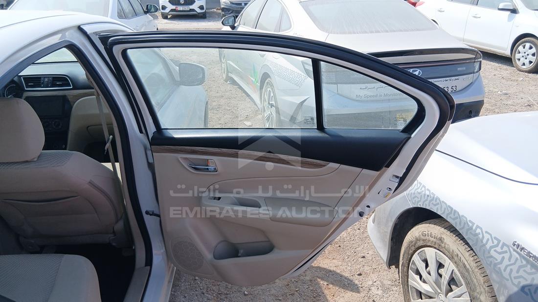سوزوكي سياز 2023 — الباب الخلفي الأيمن — صورة 24