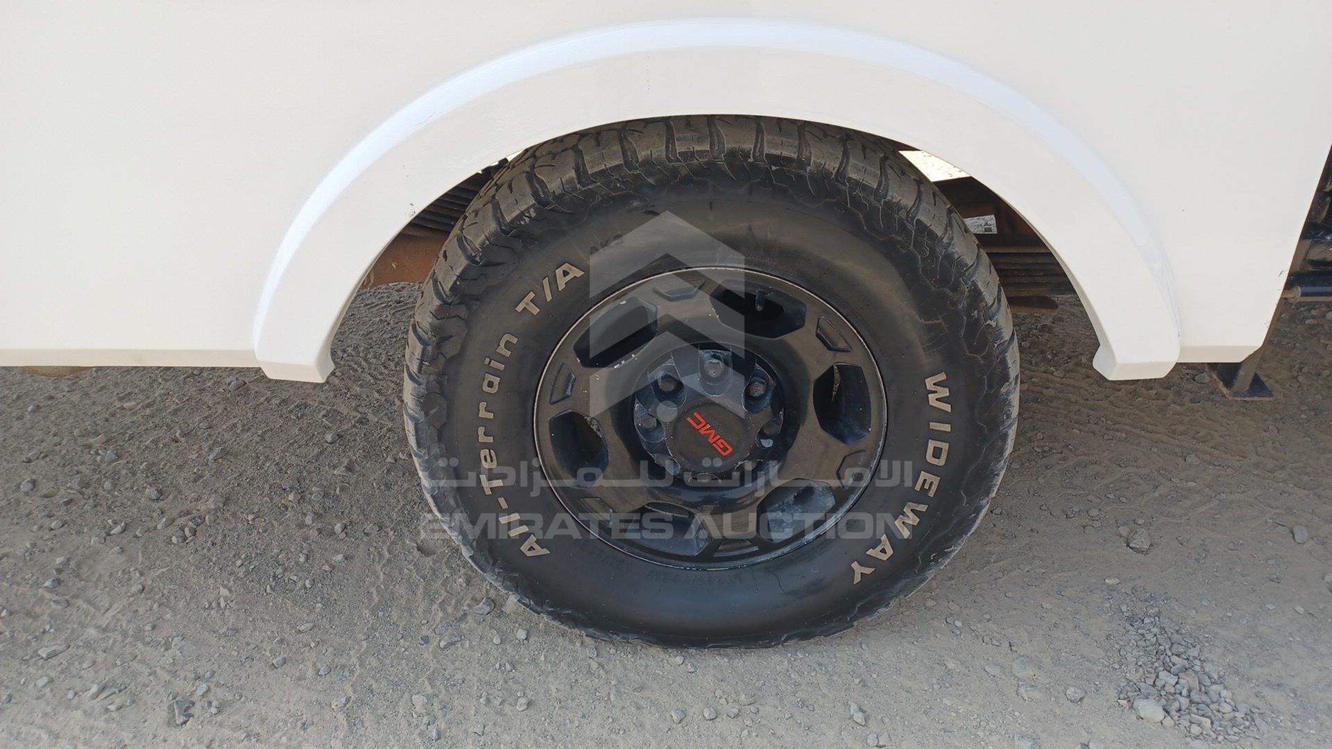 2008 CHEVROLET SILVERADO VIN: 1GCHK24K58E105295