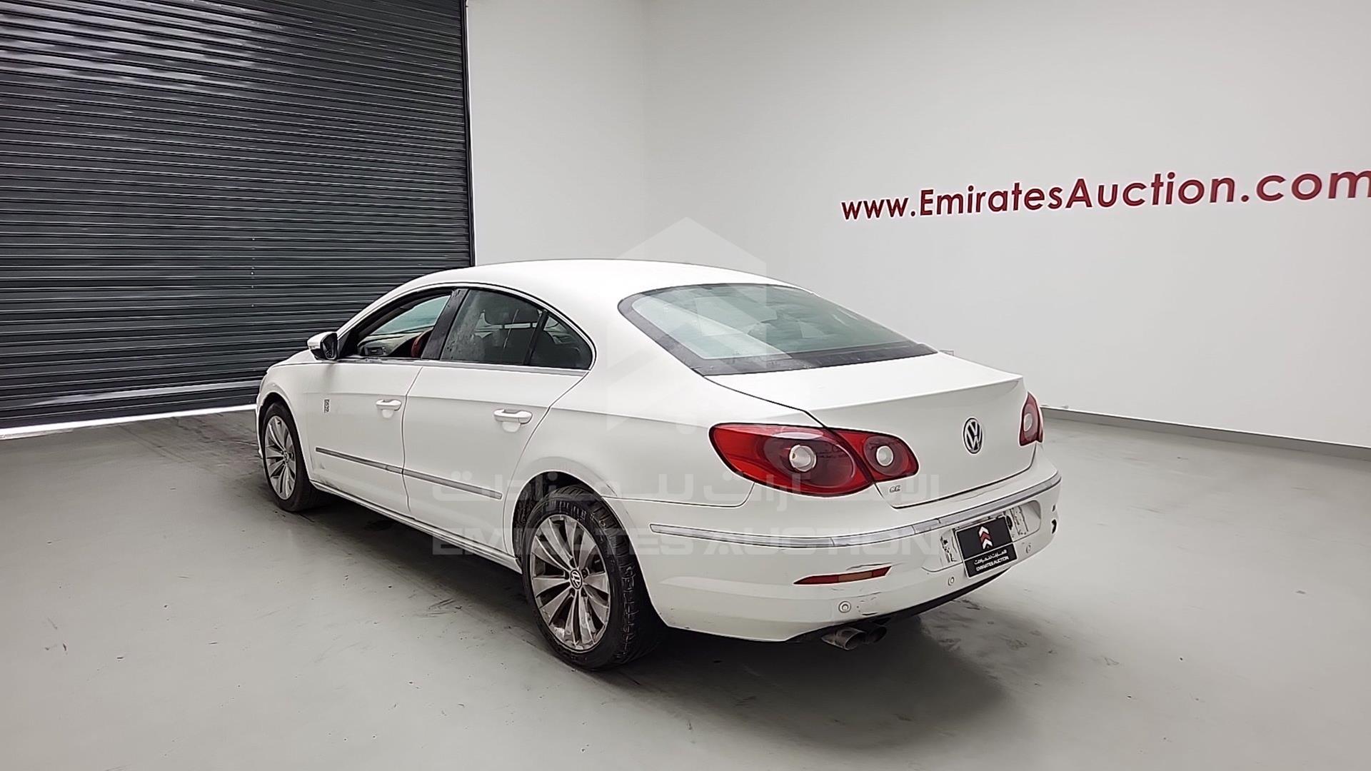 2011 VOLKSWAGEN PASSAT VIN: WVWAB13C3BE710896