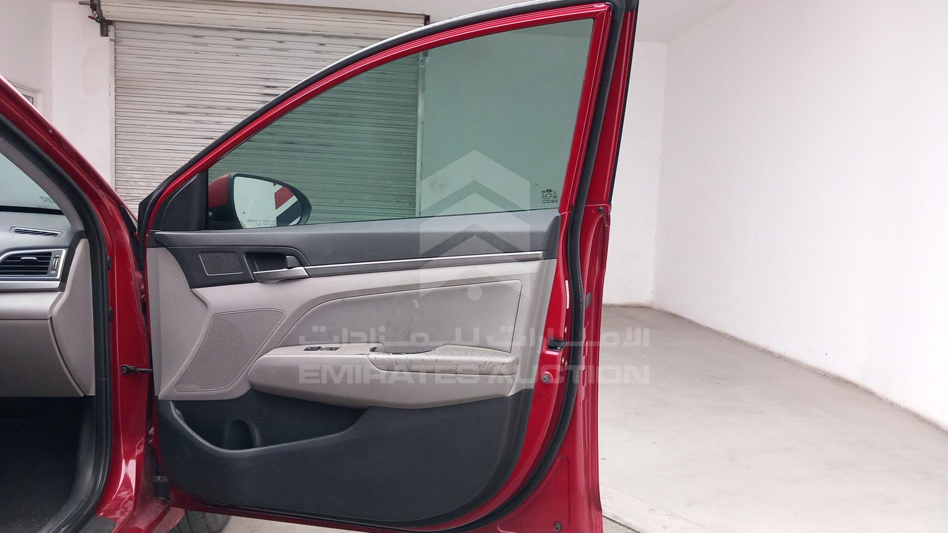 2017 HYUNDAI ELANTRA VIN: KMHD84LFXHU062300