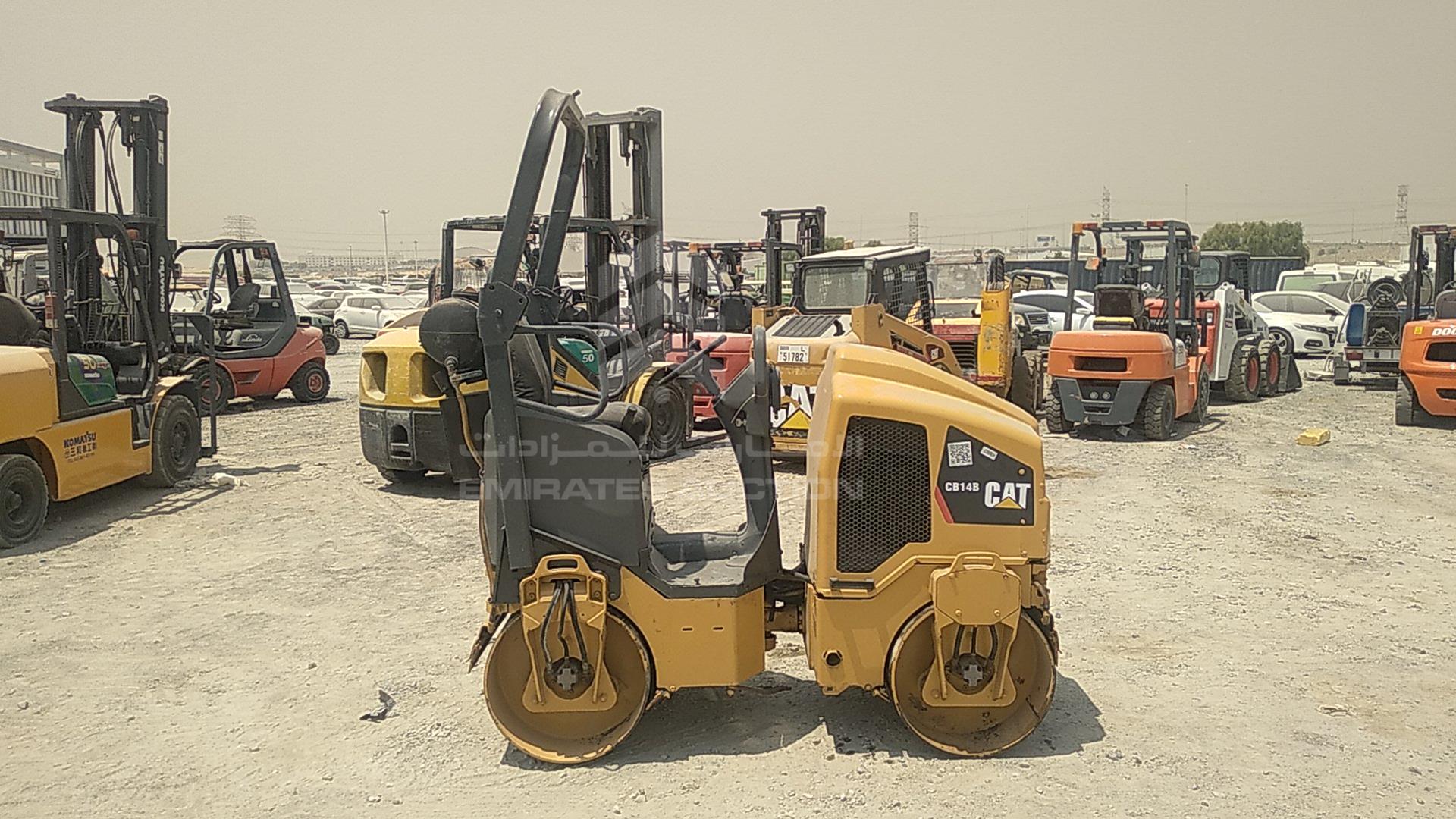 2015 CATERPILLAR --- VIN: CATCB14BB47800276