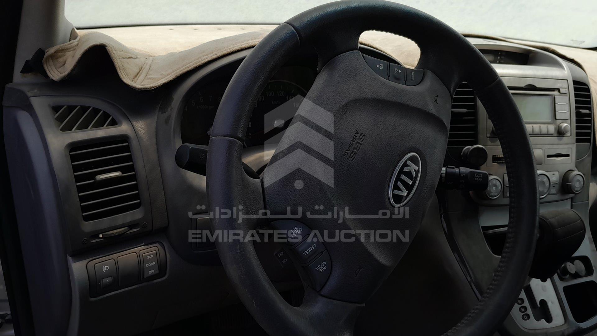 2011 KIA CARNIVAL VIN: KNAMH8172B6368472