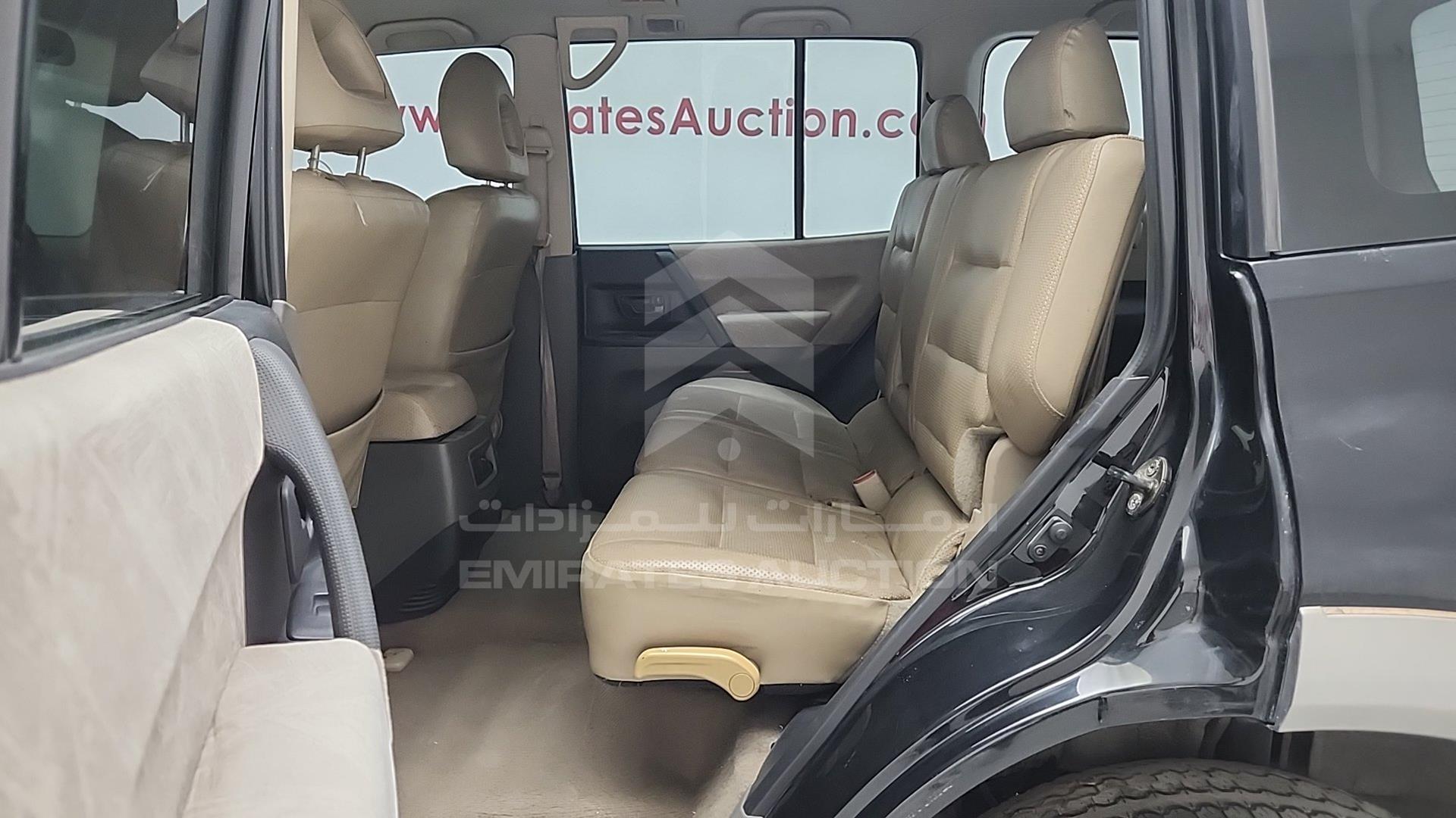2002 MITSUBISHI PAJERO VIN: JMYLRV73W2J701499