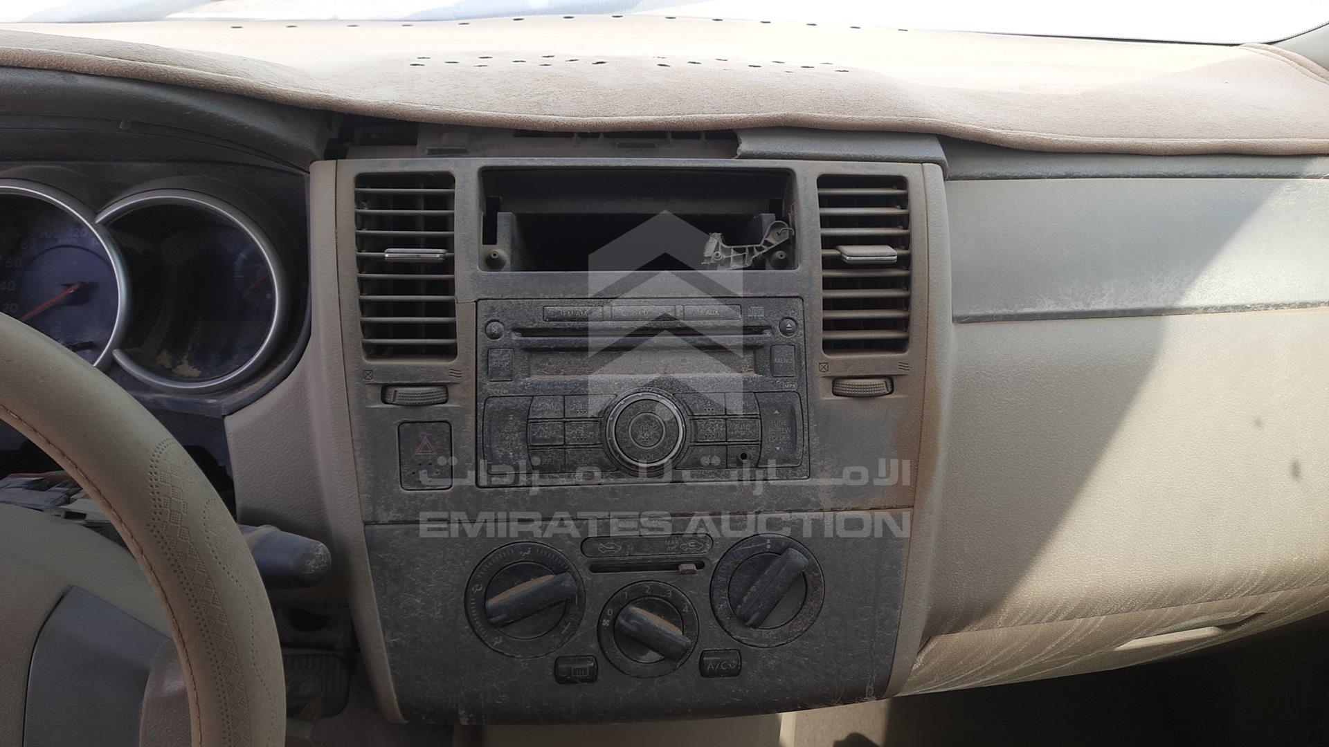 2011 NISSAN TIIDA VIN: 3N1BC1A61BK203695
