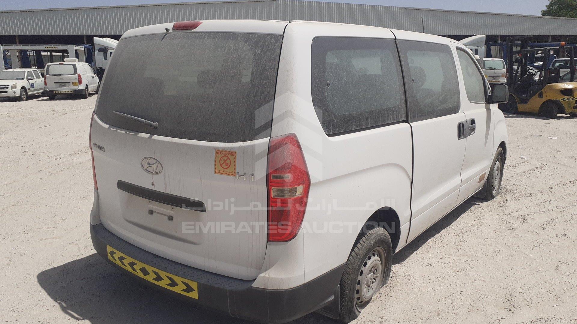 KMJWA37R0CU440854 - 2012 Hyundai H1 - #357798
