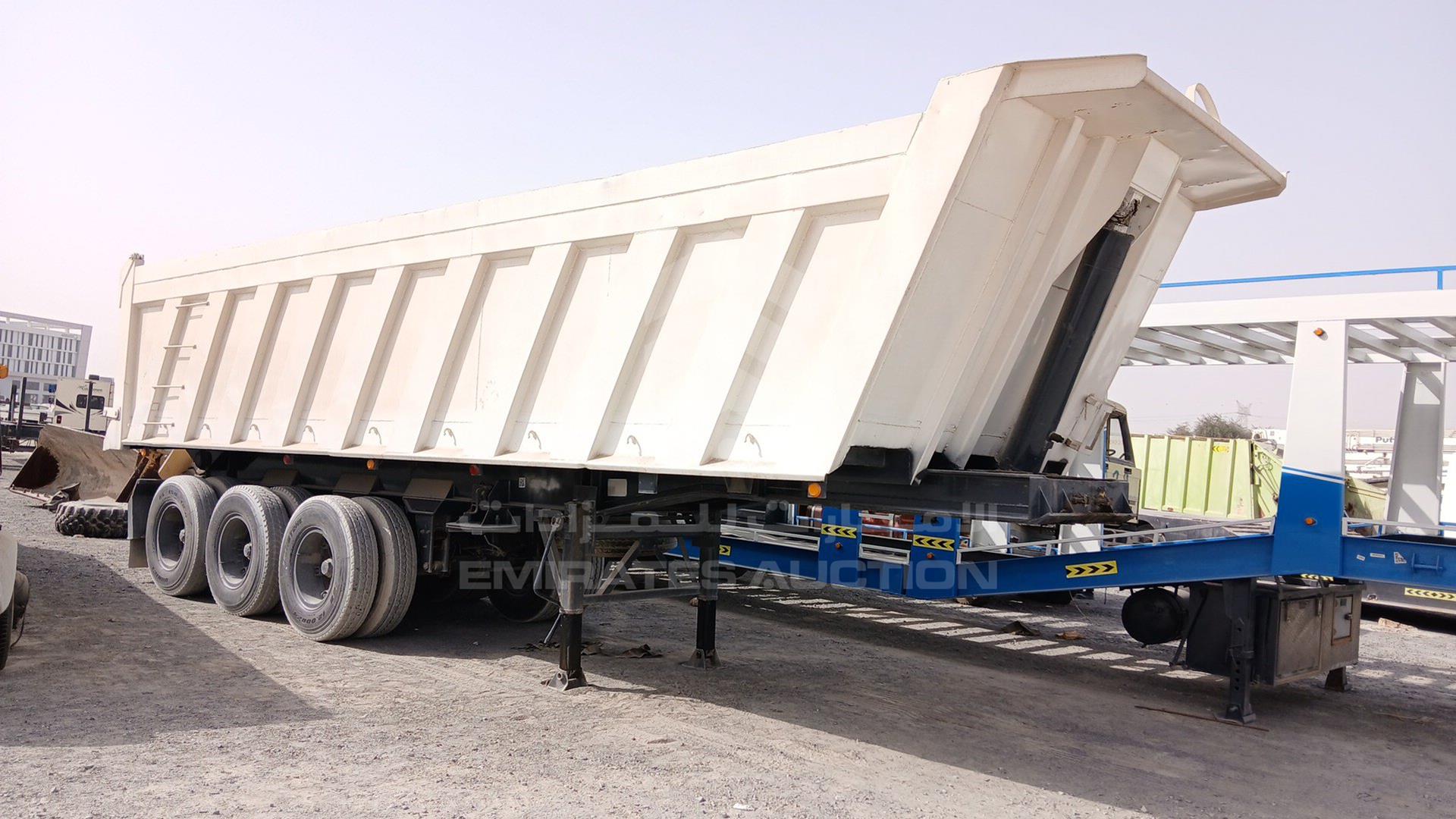 2017 TRAILER BOX 3XL VIN: D121886DXBTRAILER