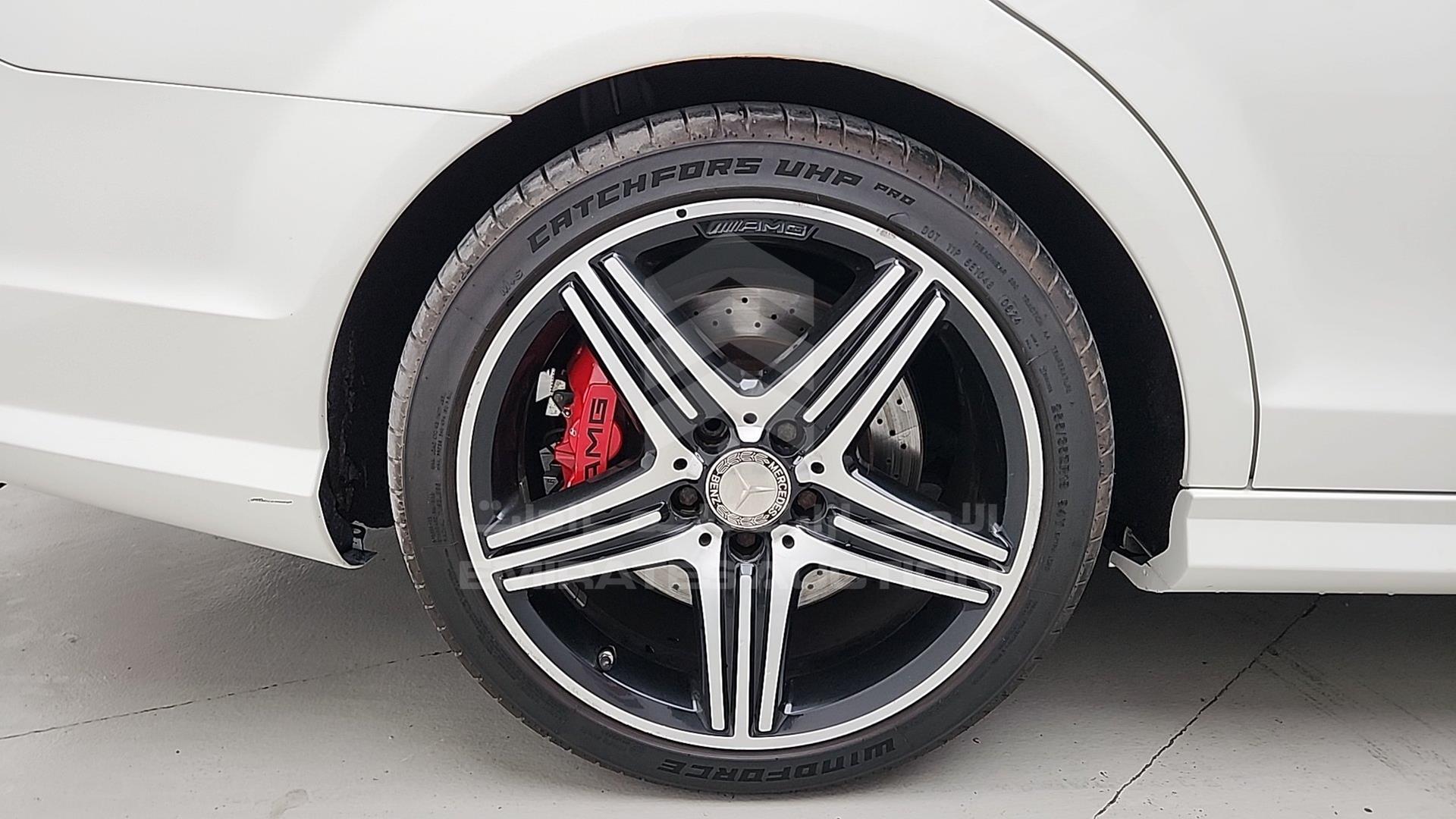 2009 MERCEDES C 63 VIN: WDDGF77X29F242264