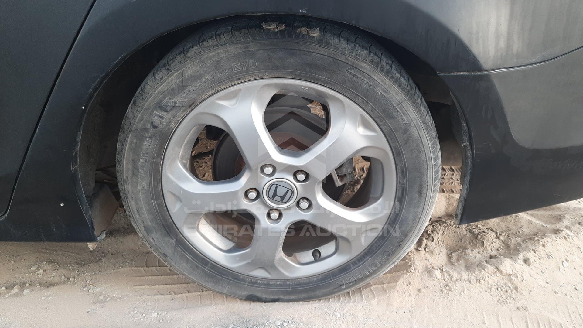 2008 HONDA ACCORD VIN: JHMCP367X8C400722
