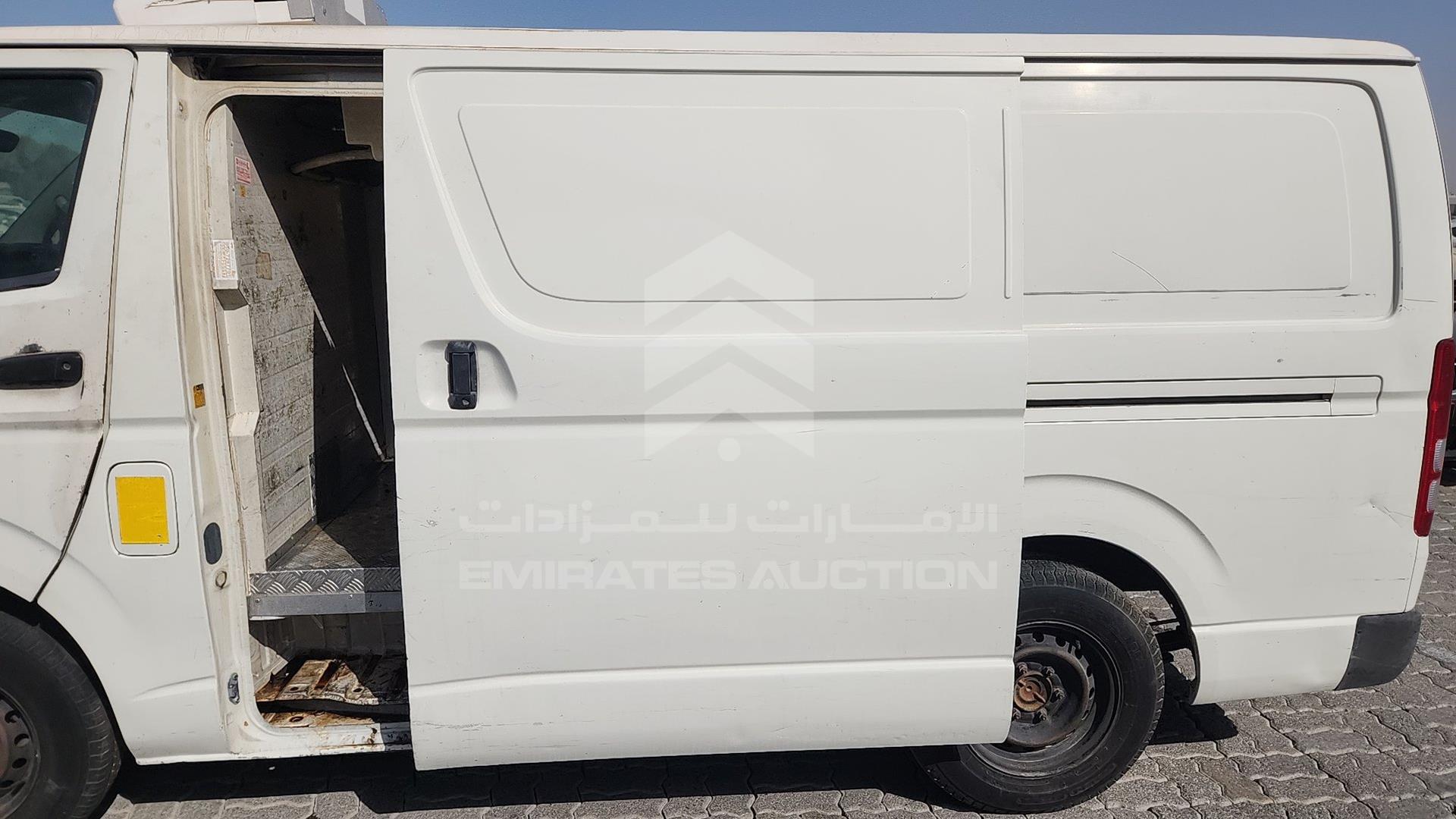 2009 TOYOTA HIACE VIN: JTFHX02P190043646