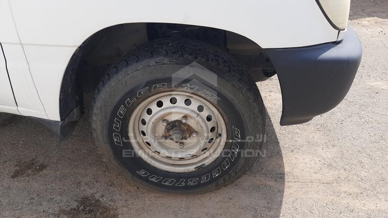 VIN: JTGHJ01J473010873 Auction: EmiratesAuction Lot: 342856 JTGHJ01J473010873 Toyota Land Cruiser 2007 WHITE Photo 27