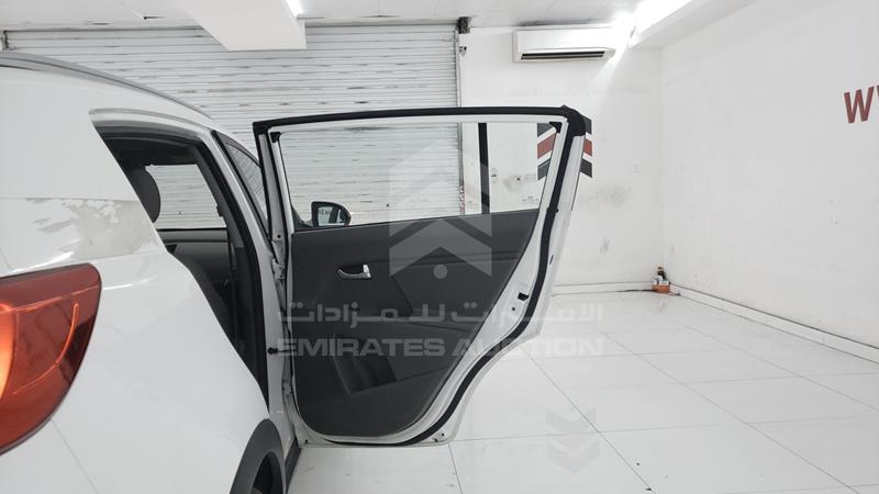VIN: KNAPB8126G7843173 Auction: EmiratesAuction Lot: 405714 VIN: KNAPB8126G7843173 Kia Sportage 2016 WHITE Photo 23