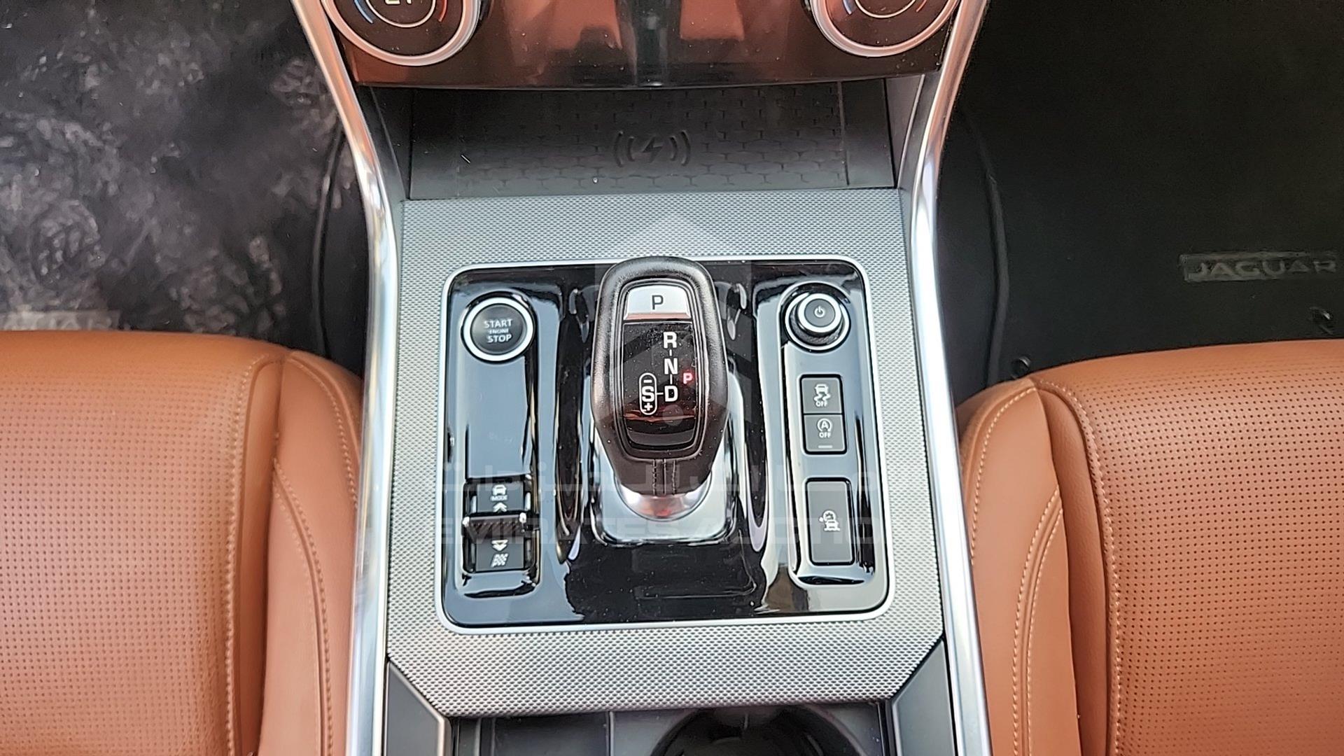 2020 JAGUAR XE VIN: SAJAB4BX2LCP65943