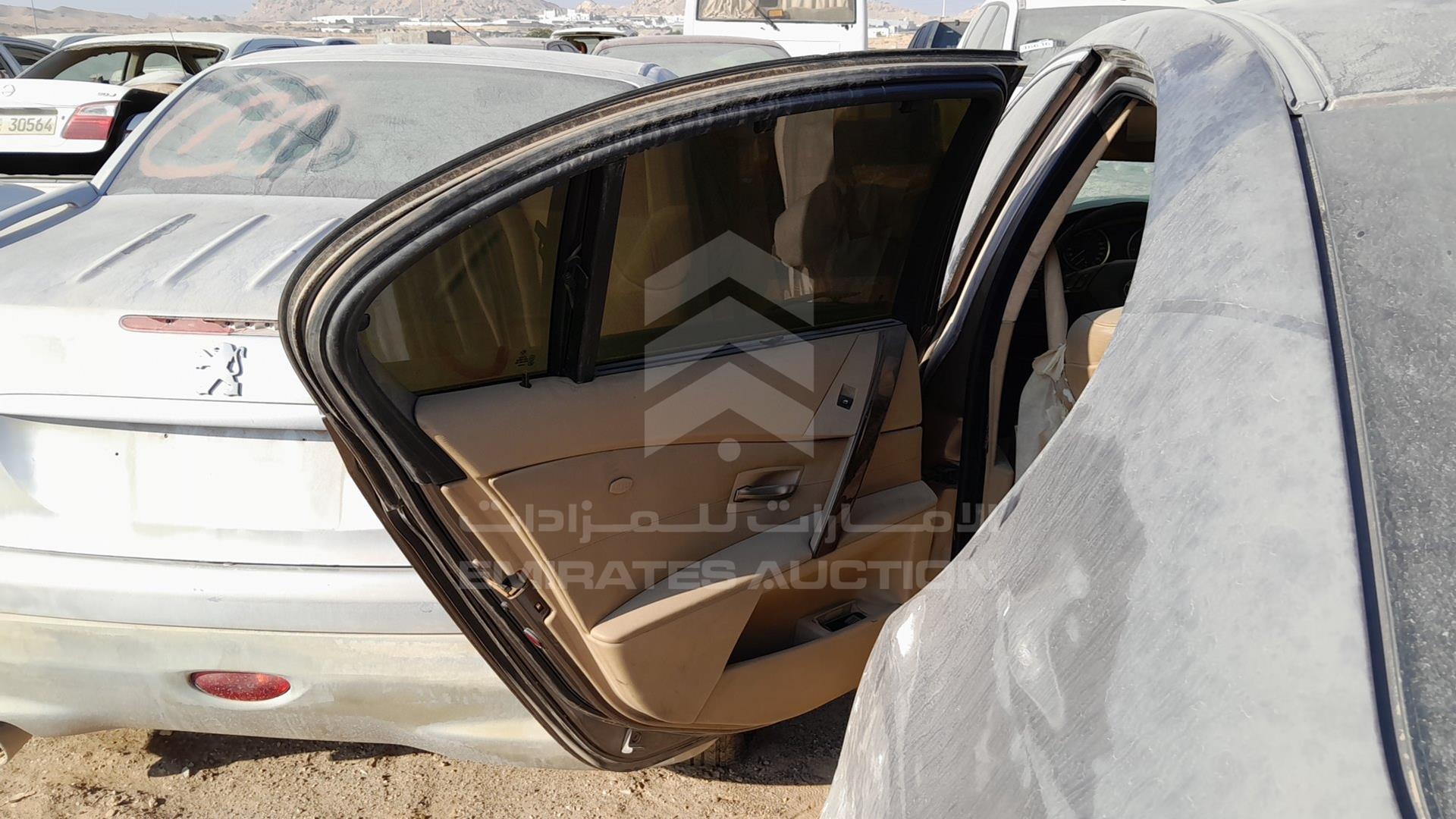 0 BMW 530I VIN: WBANA71015B608841