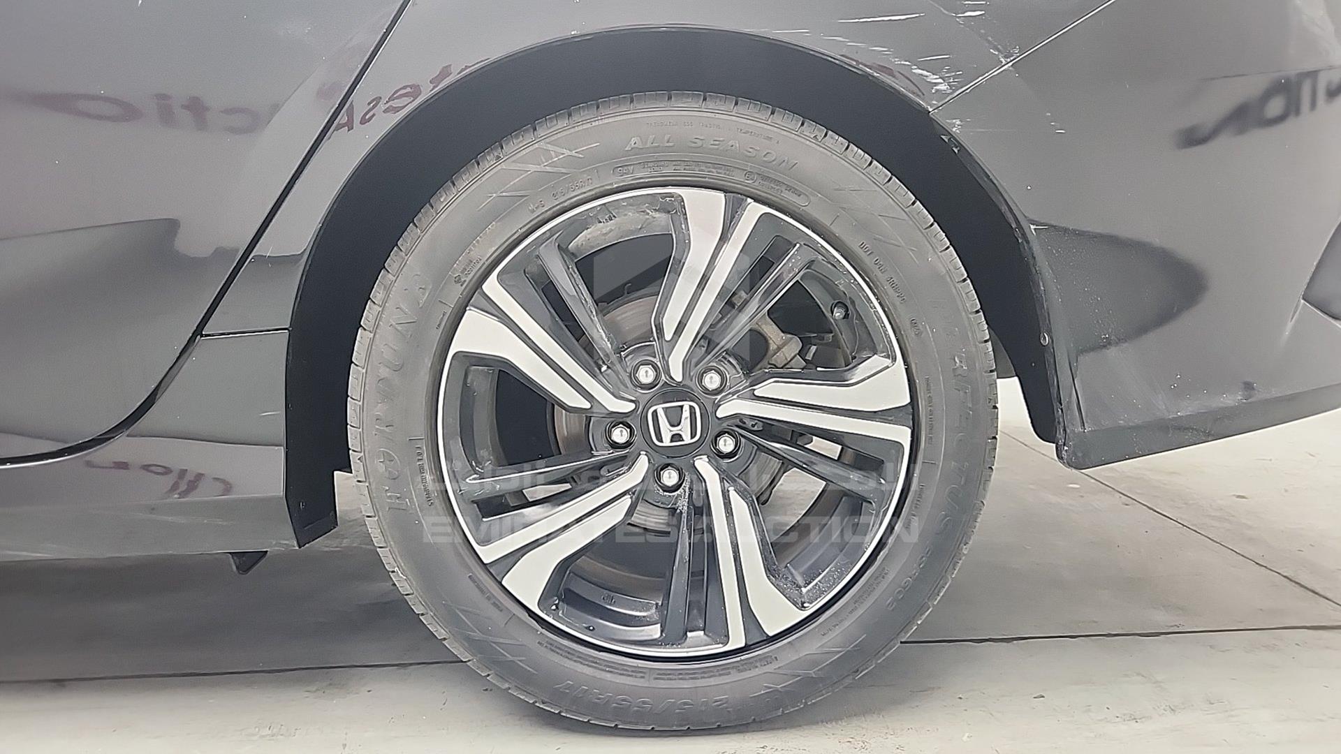 2018 HONDA CIVIC VIN: NLAFC567XJW003995