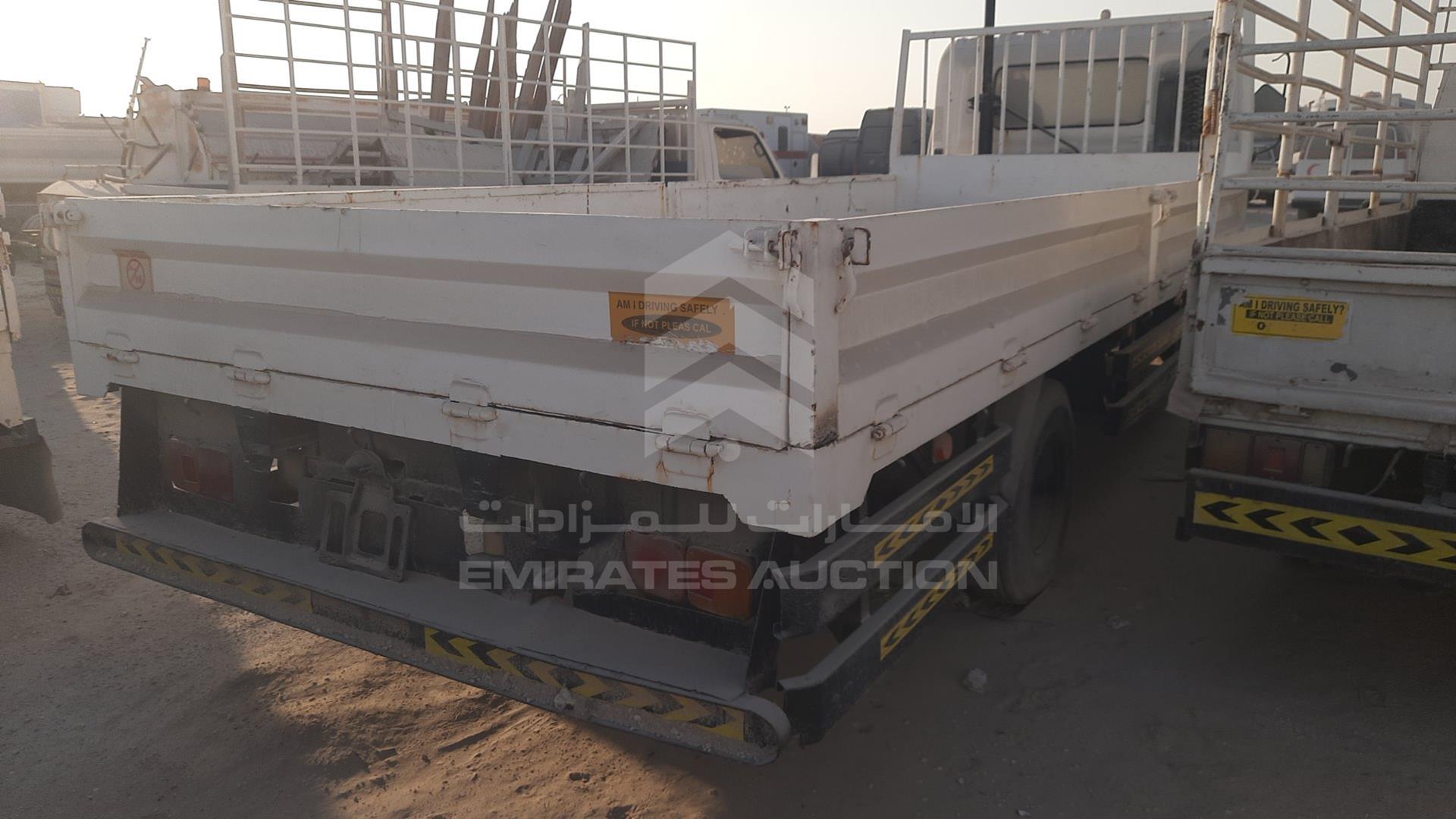 2005 HINO FD - TRUCK VIN: JHDFD1JL951S10545