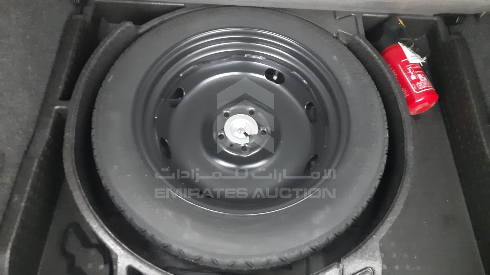 2015 VOLKSWAGEN TIGUAN VIN: WVGCE2AX1FW500403