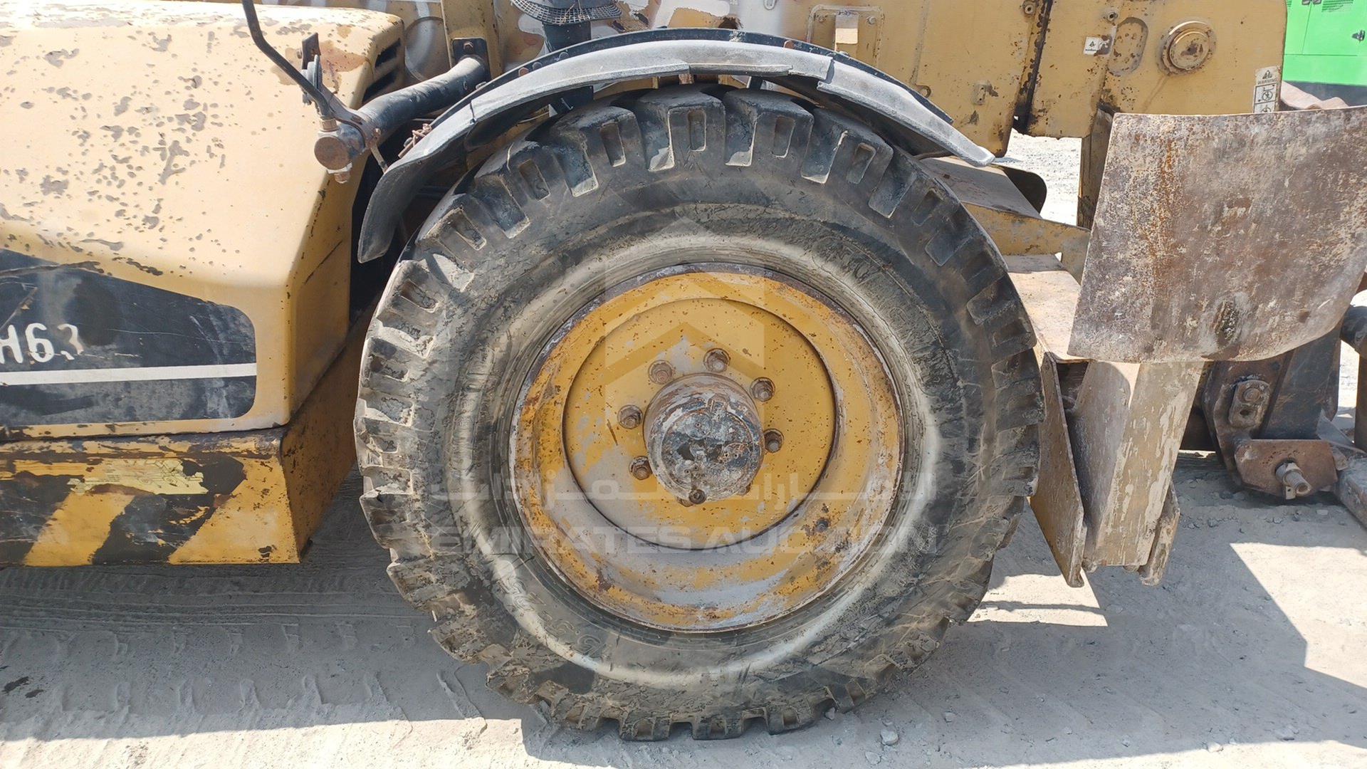 2002 CATERPILLAR --- VIN: CAT0TH63V5WM07591