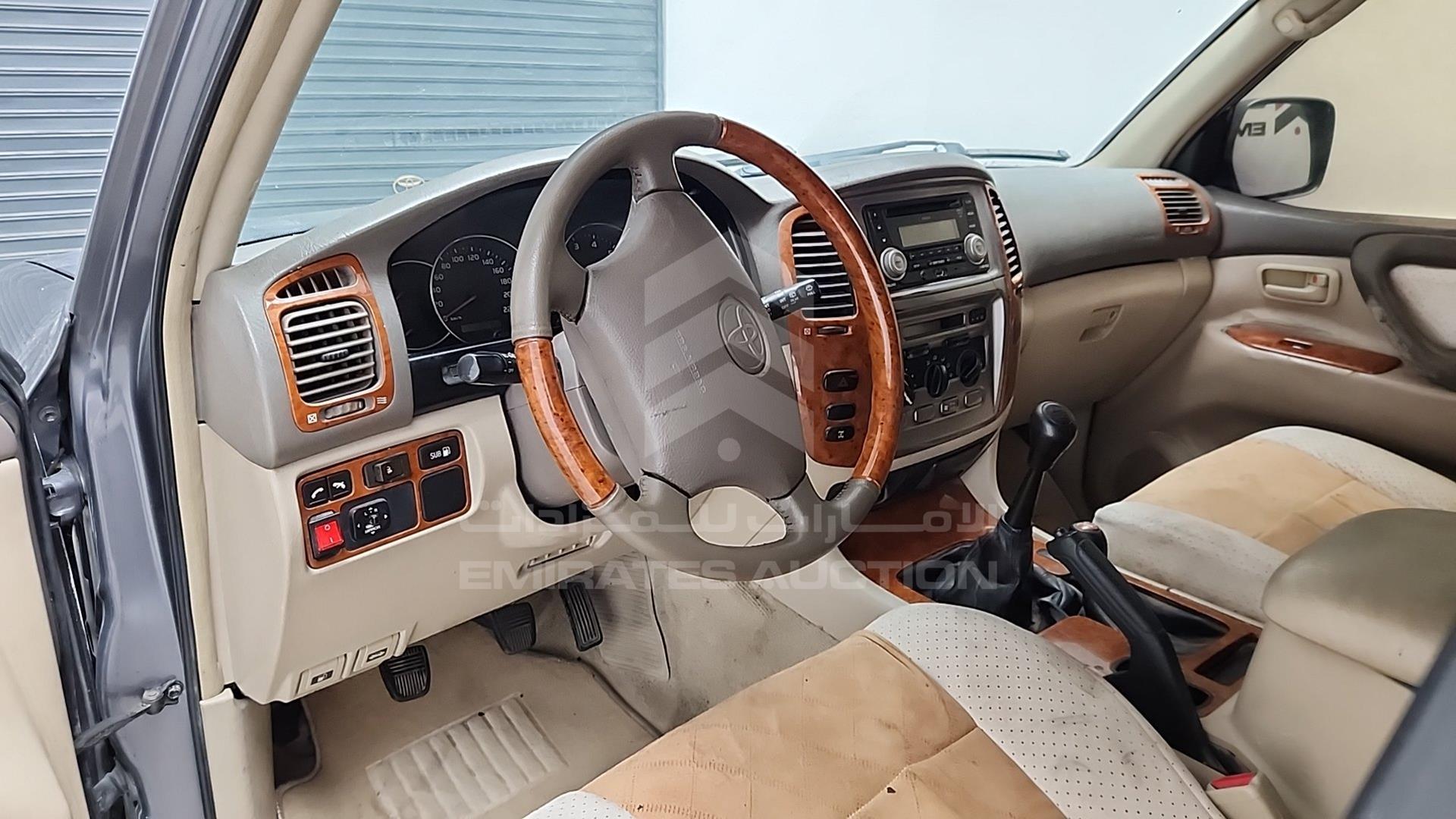 2000 TOYOTA LAND CRUISER VIN: JT3HJ09J2Y0017426