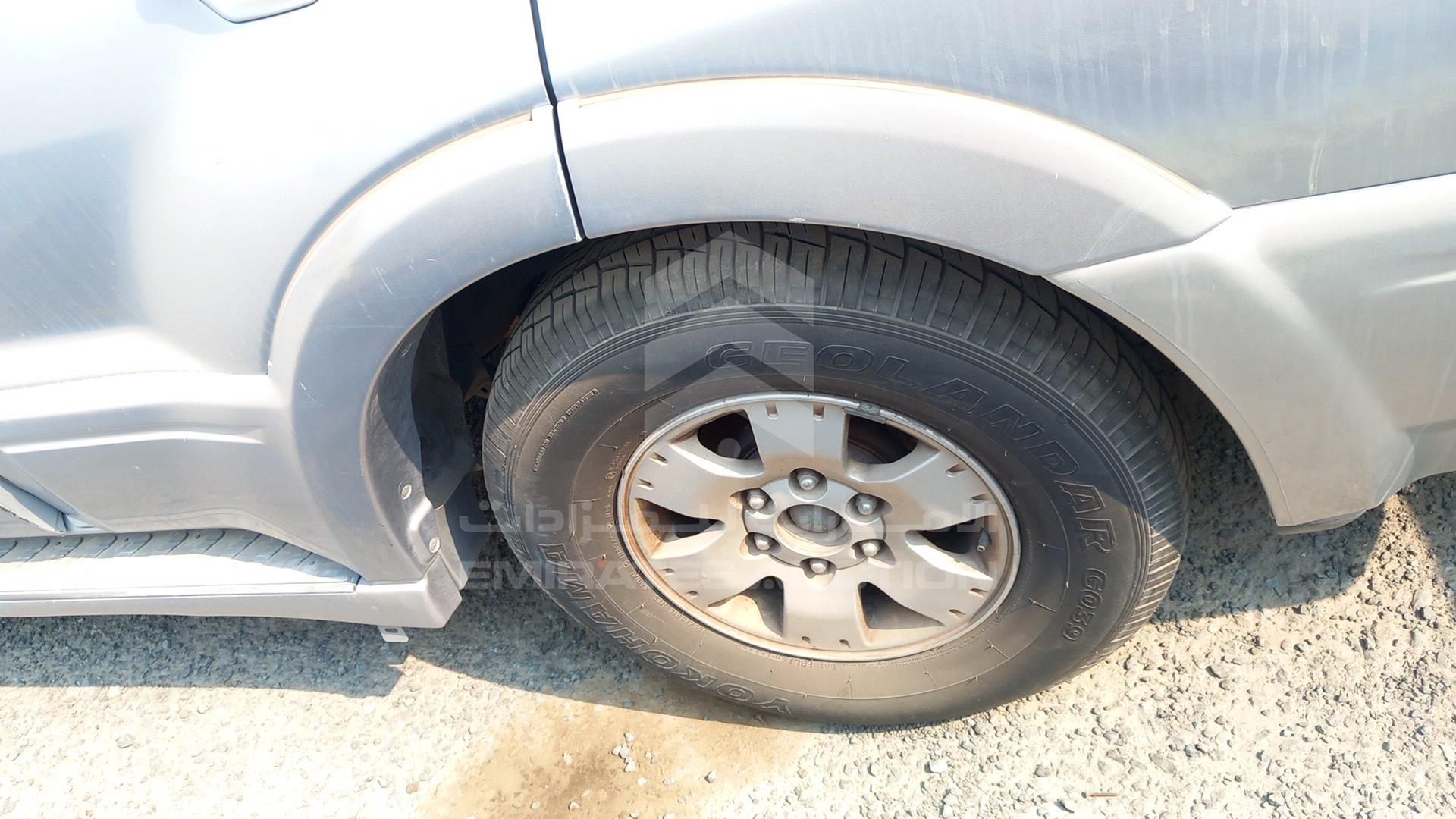 2006 MITSUBISHI PAJERO VIN: JMYLRV73W6J704329