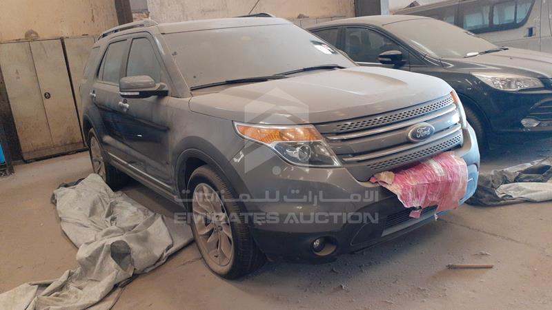 1FM5K8F83EGC18455 Auction: EmiratesAuction Lot: 409503 1FM5K8F83EGC18455 Ford Explorer 2014 GREY Photo 9