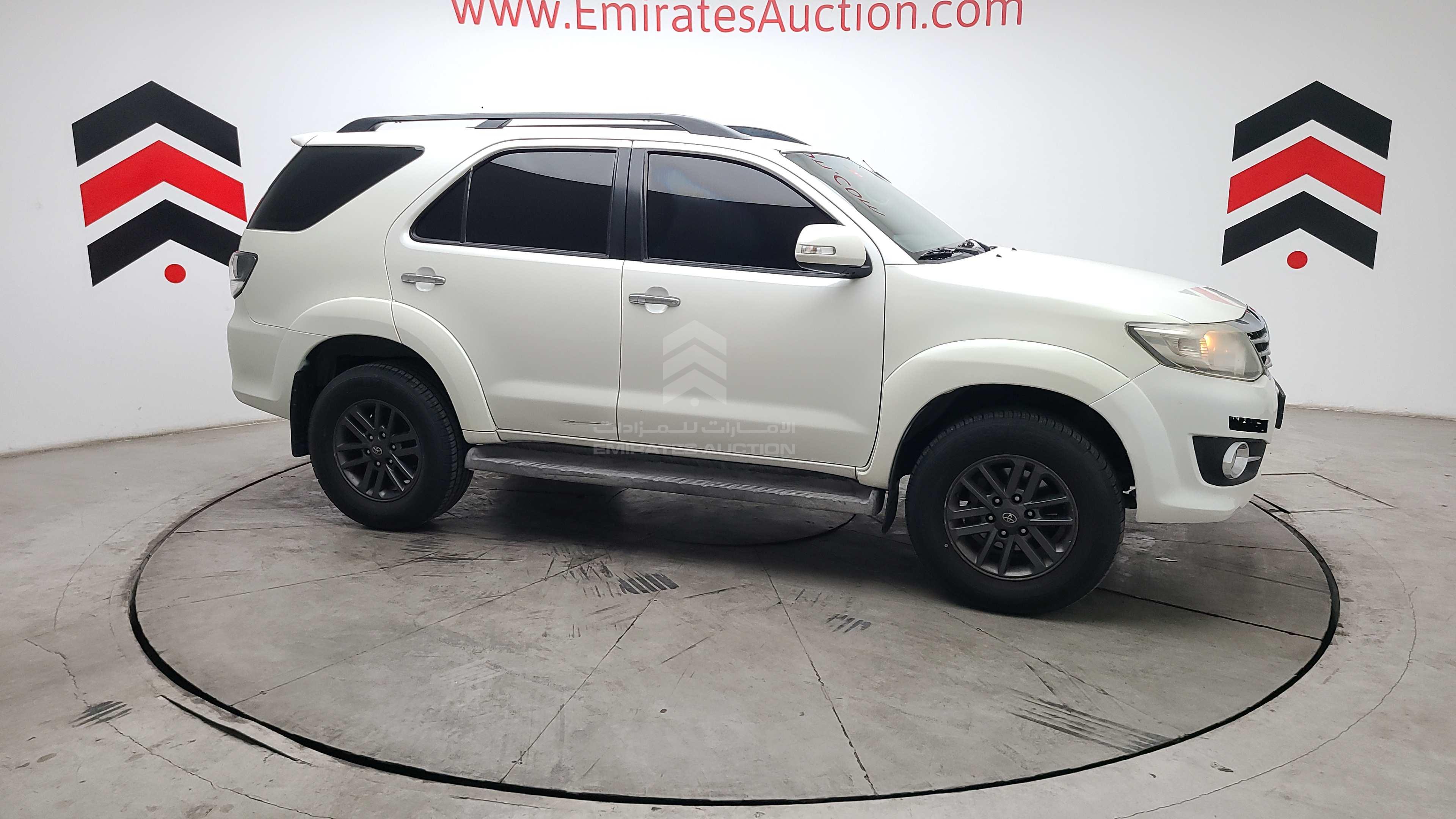 MHFYU59G9F7040120 - 2015 Toyota Fortuner - #460919